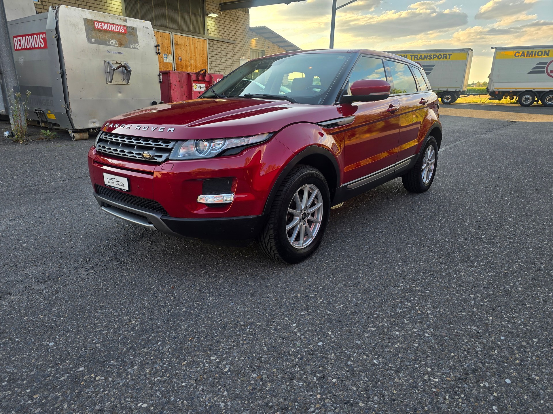 LAND ROVER Range Rover Evoque 2.2 TD4 SE-showroom-element-2