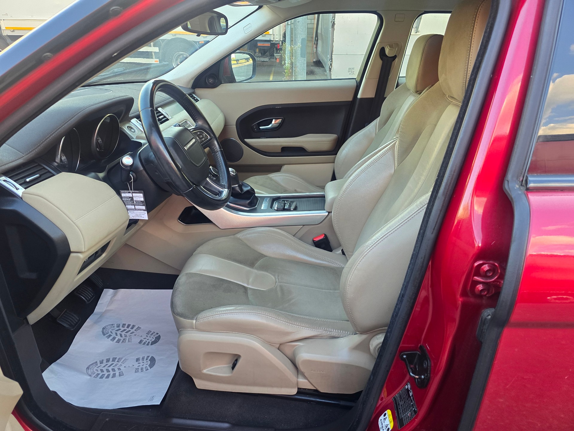 LAND ROVER Range Rover Evoque 2.2 TD4 SE-image-9