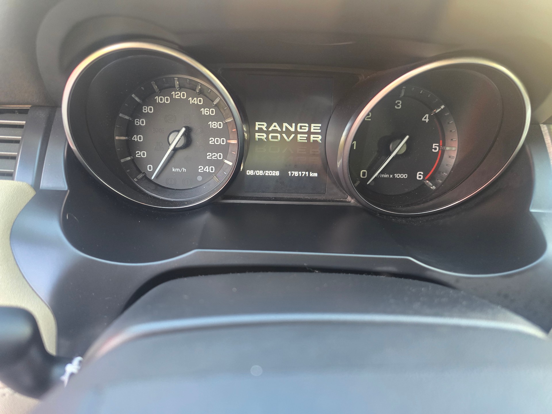 LAND ROVER Range Rover Evoque 2.2 TD4 SE-image-16