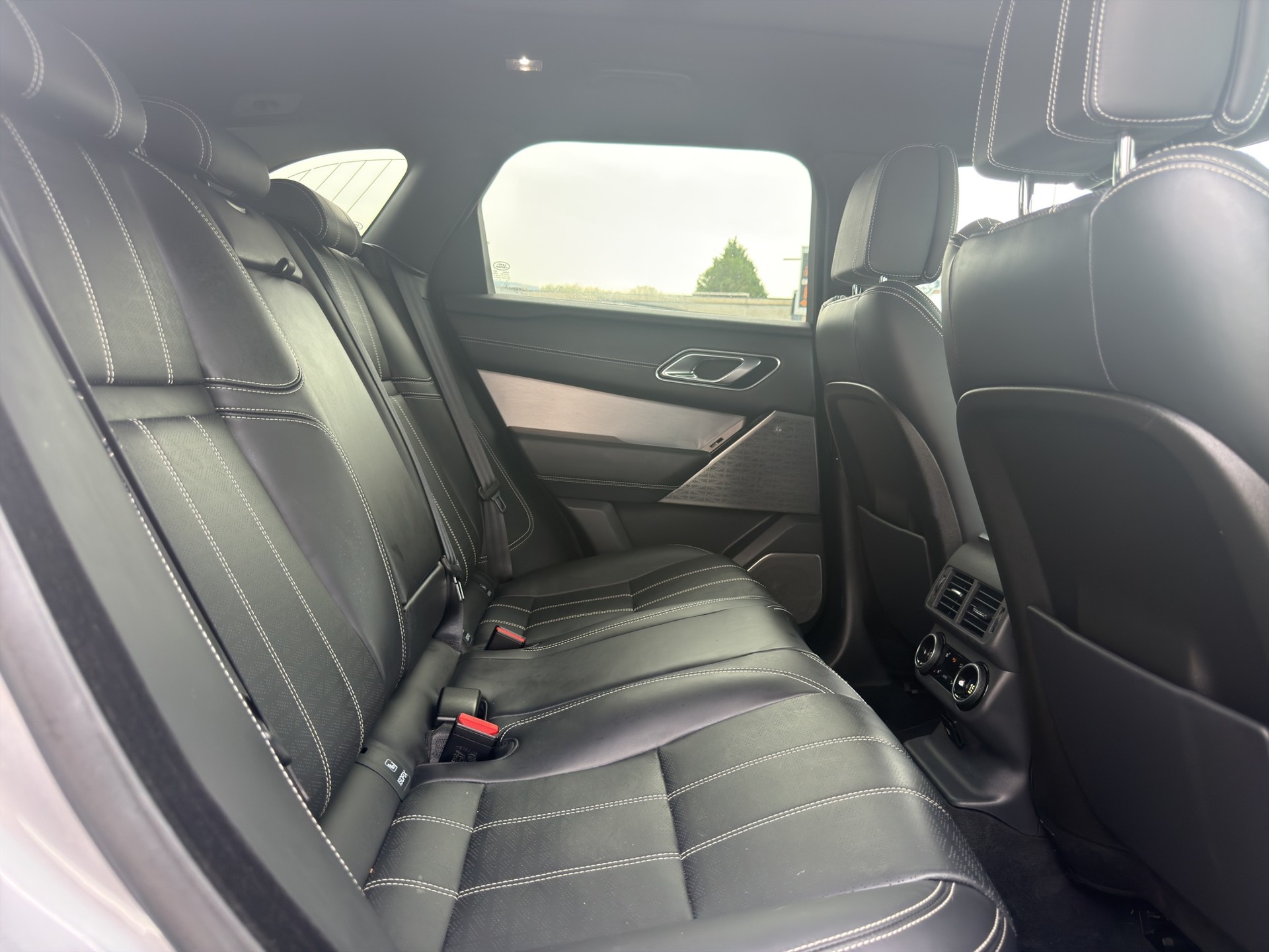 LAND ROVER Range Rover Velar R-Dynamic P 300 HSE Automatic-image-16