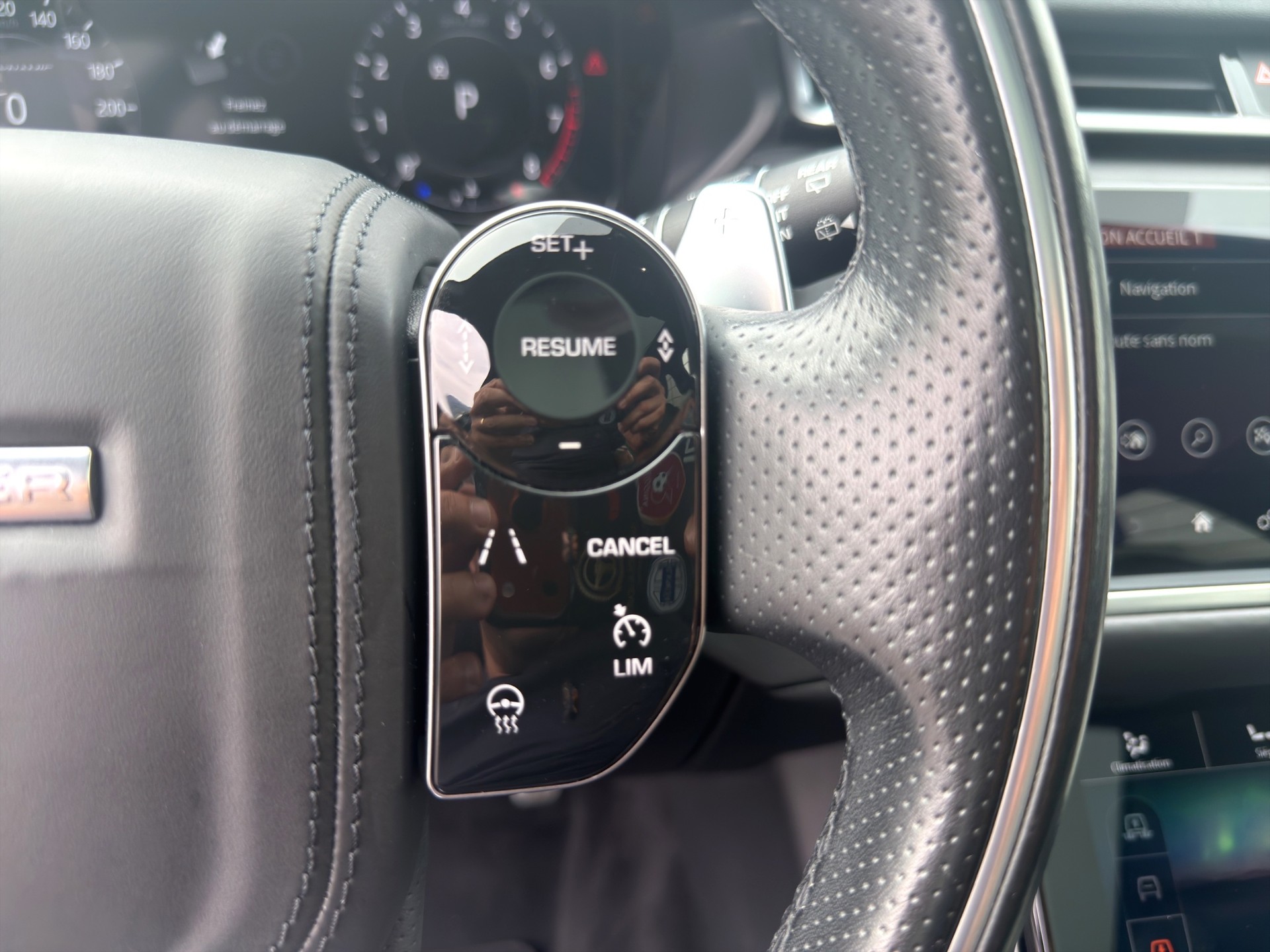 LAND ROVER Range Rover Velar R-Dynamic P 300 HSE Automatic-image-14