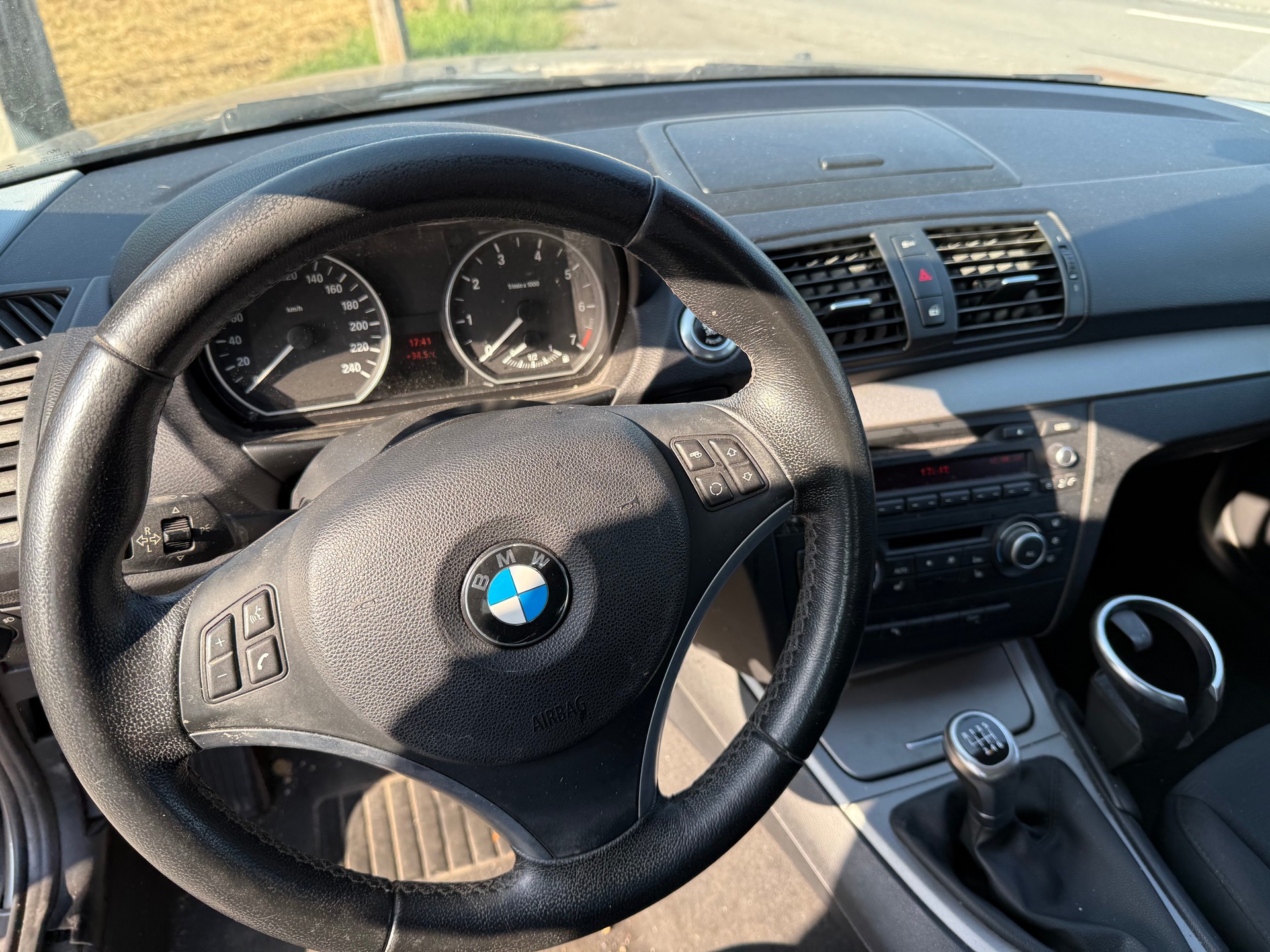 BMW 116i-image-6