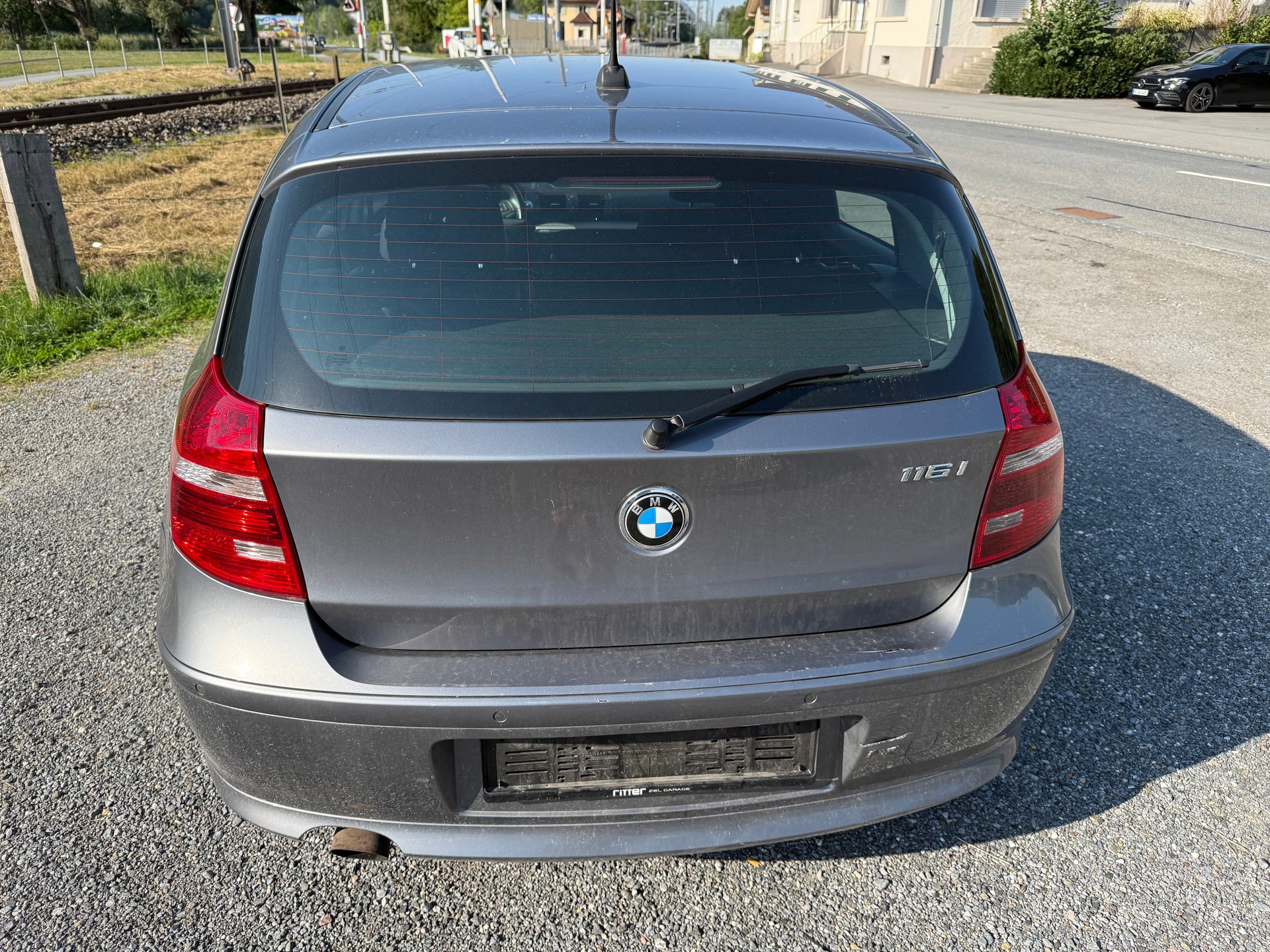 BMW 116i-image-2