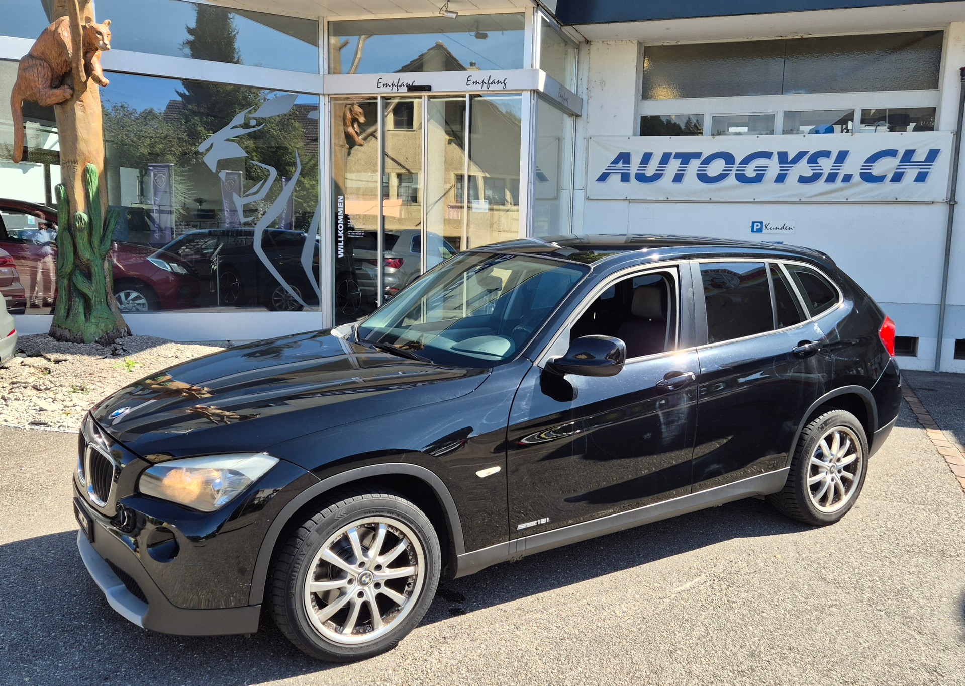 BMW X1 sDrive 18i-image-14