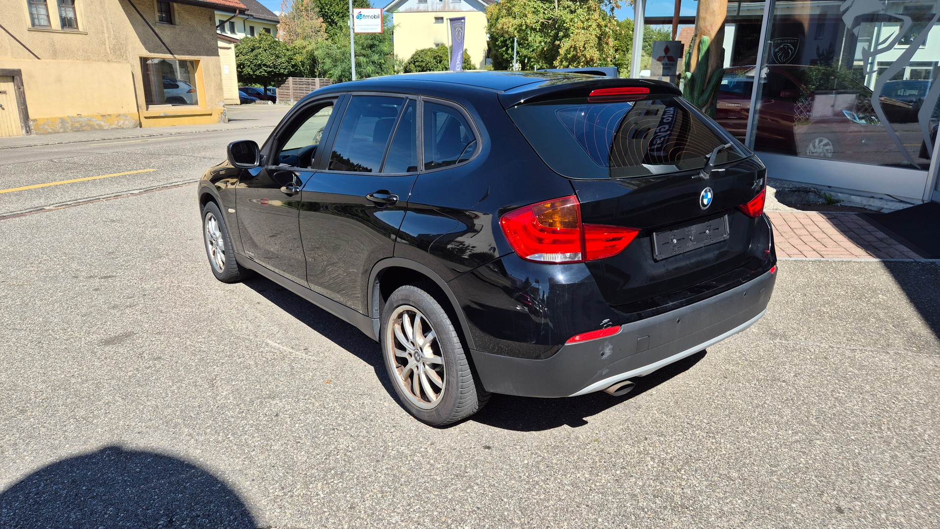BMW X1 sDrive 18i-image-11