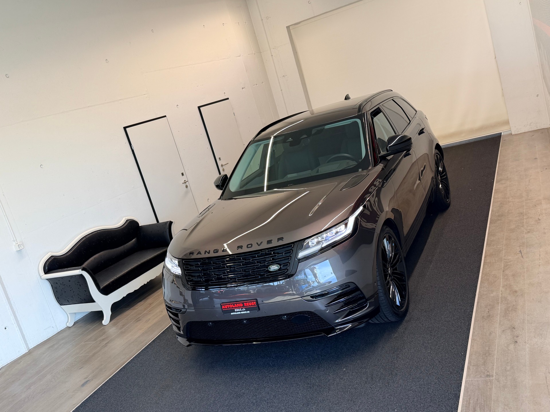 LAND ROVER Range Rover Velar Dynamic HSE P 400 Automatic-showroom-element-3