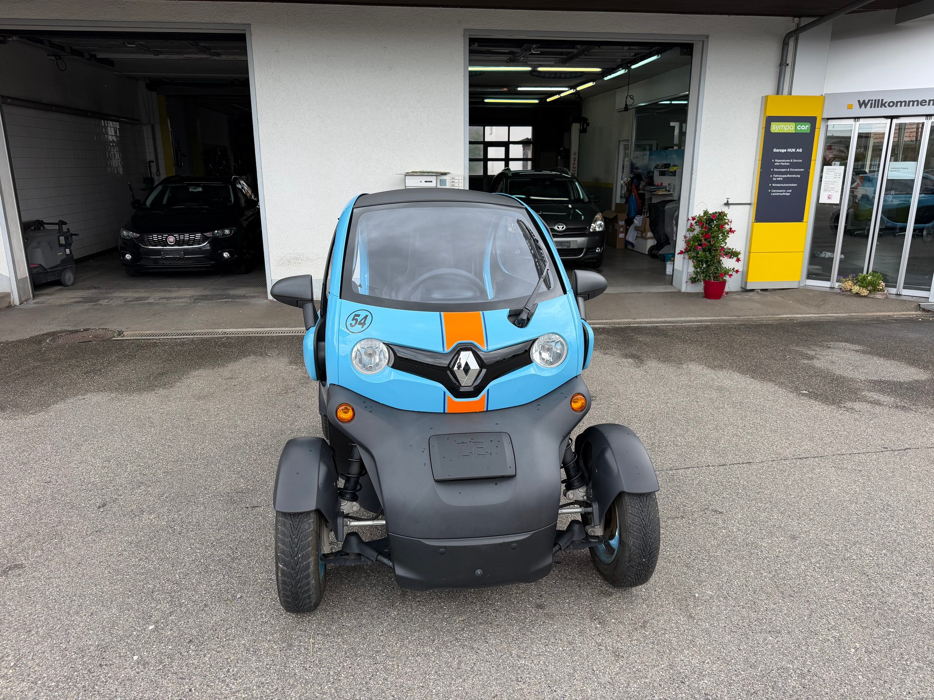 RENAULT Twizy Z.E. Life inkl. Batterie +++AB MFK+++-showroom-element-1