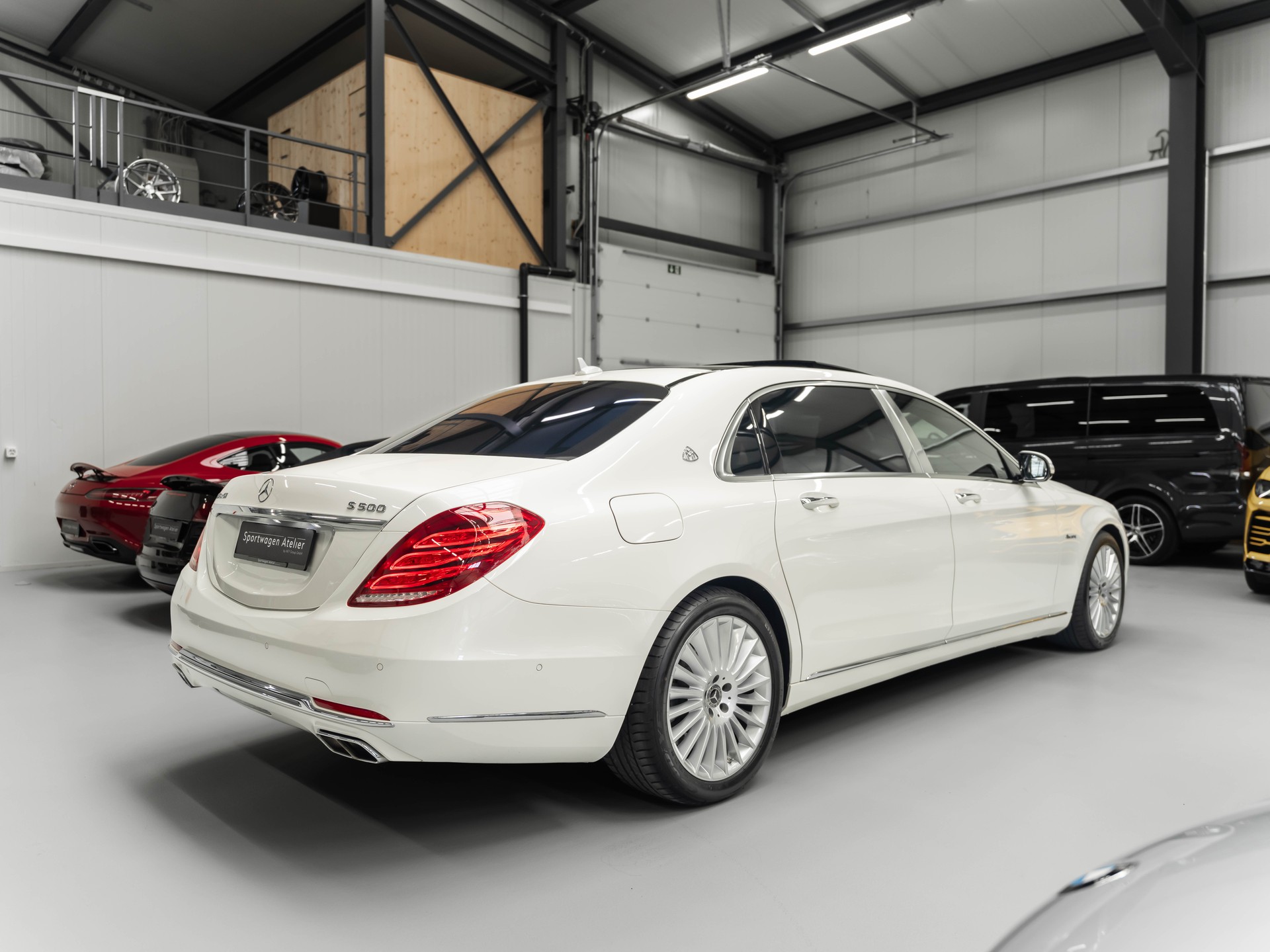 MERCEDES-BENZ S 500 Maybach 4Matic 9G-Tronic-showroom-element-3