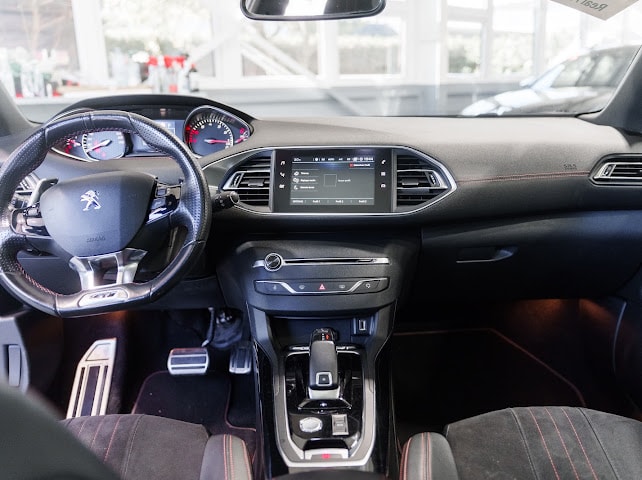PEUGEOT 308 1.6 THP GT EAT-image-23