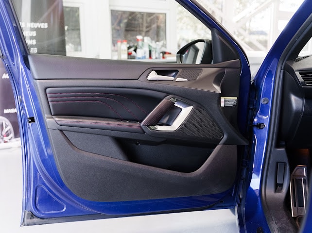 PEUGEOT 308 1.6 THP GT EAT-image-14
