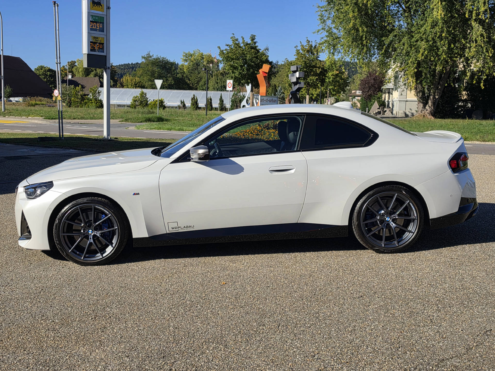 BMW M240i xDrive Coupé-showroom-element-1