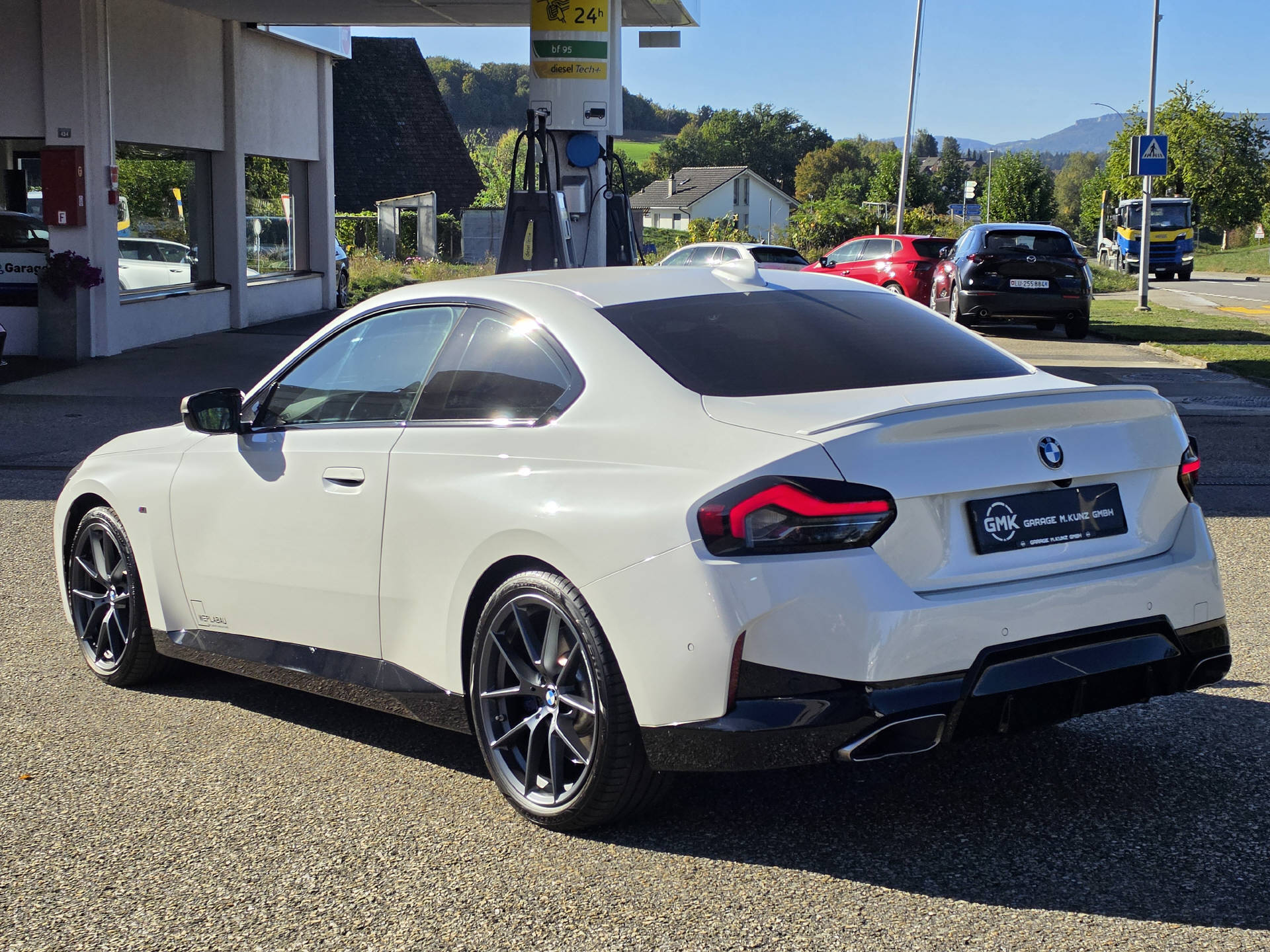 BMW M240i xDrive Coupé-showroom-element-2
