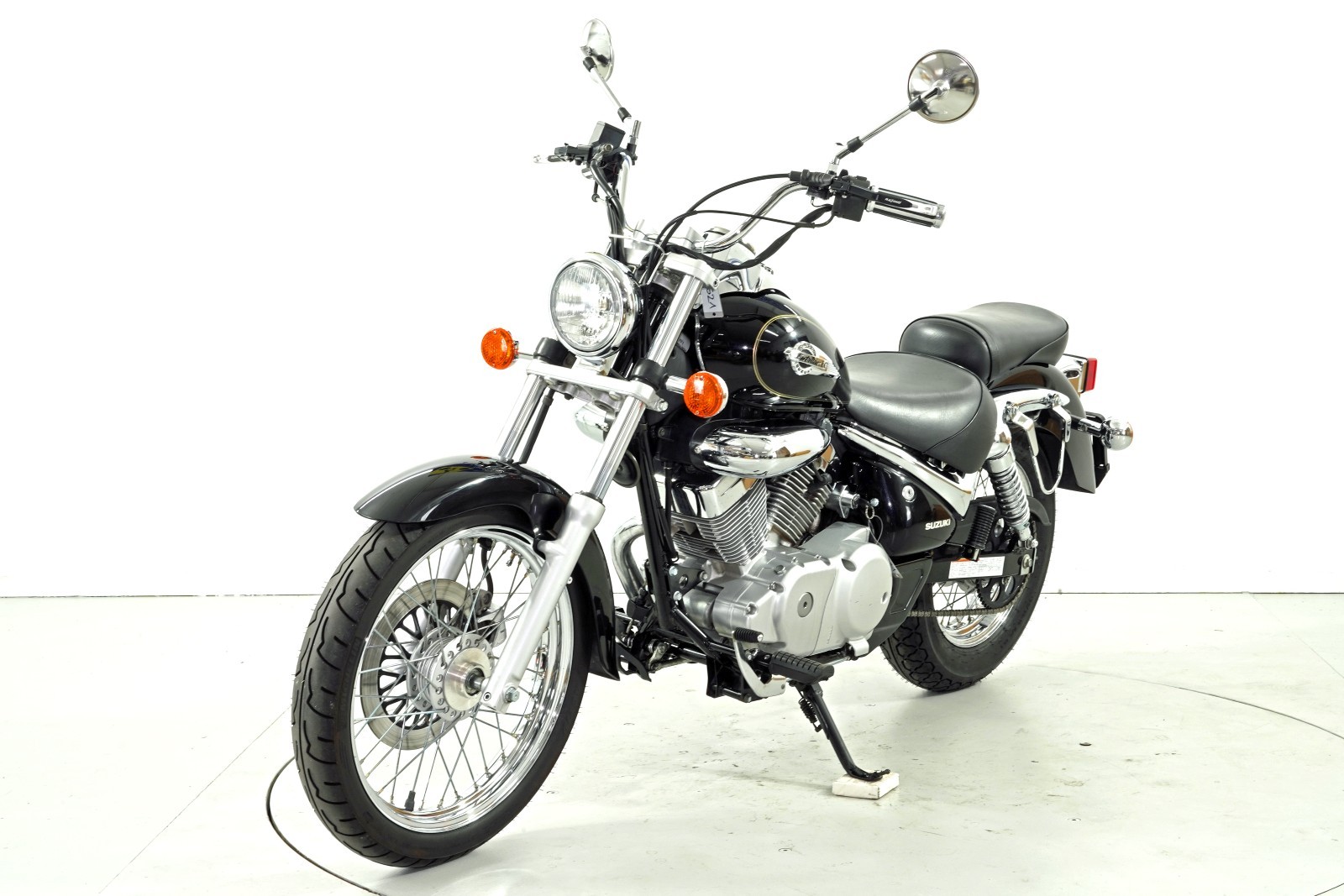 SUZUKI VL 125-image-2