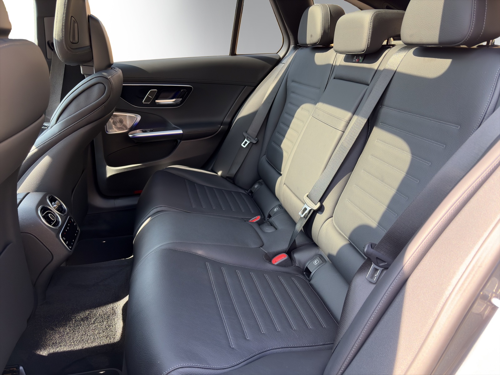 MERCEDES-BENZ C 220 d T 4 Matic Swiss Star-image-10