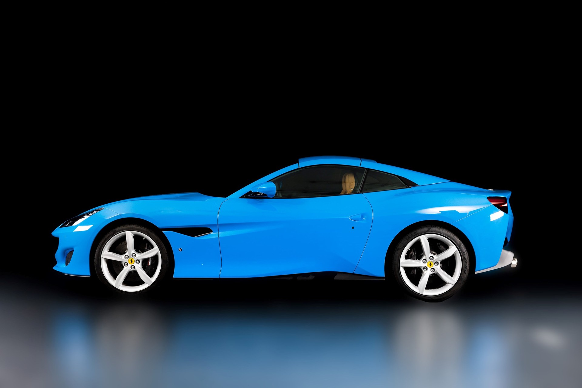 FERRARI Portofino 3.9 V8 T-showroom-element-2