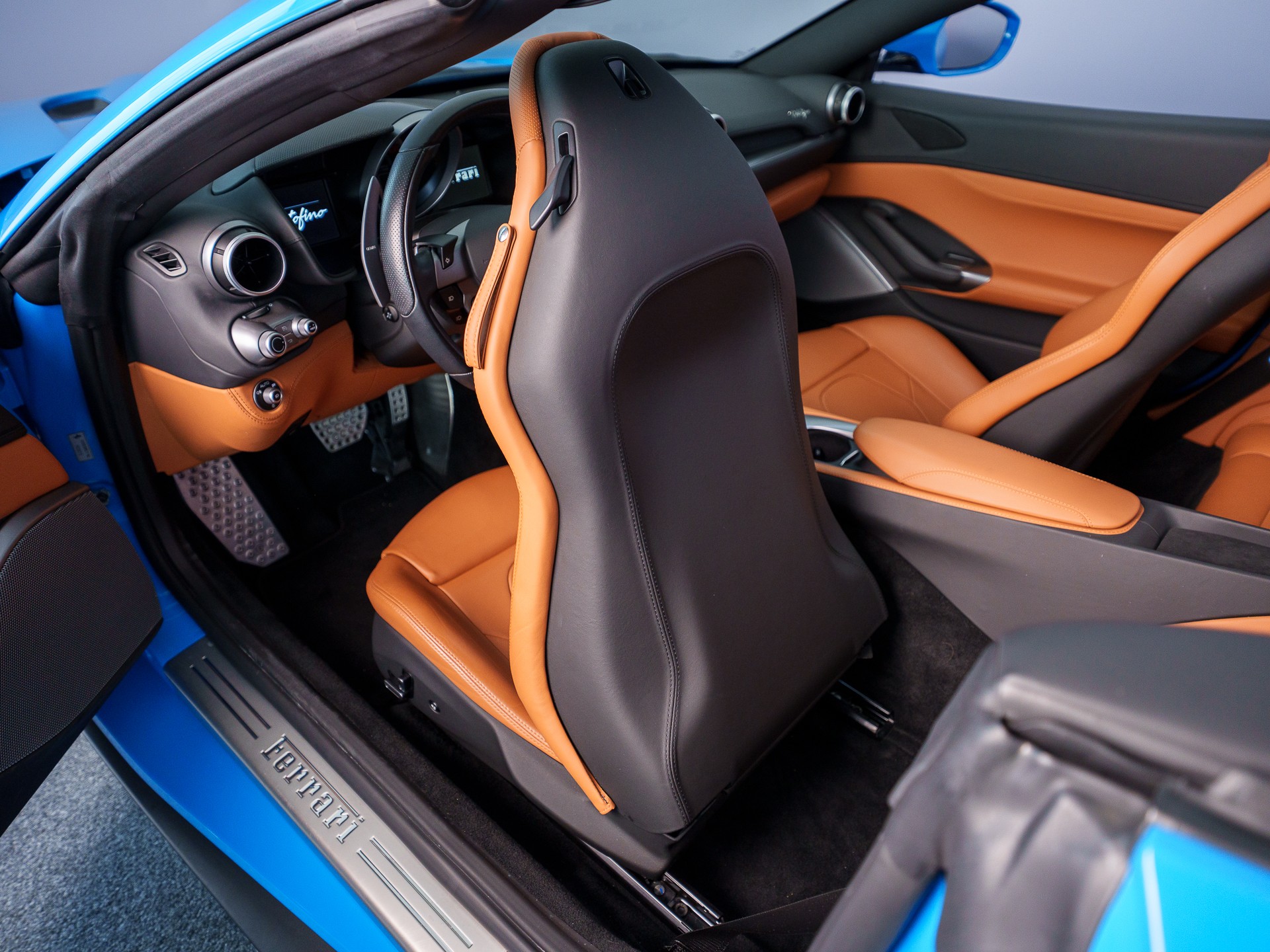 FERRARI Portofino 3.9 V8 T-image-21