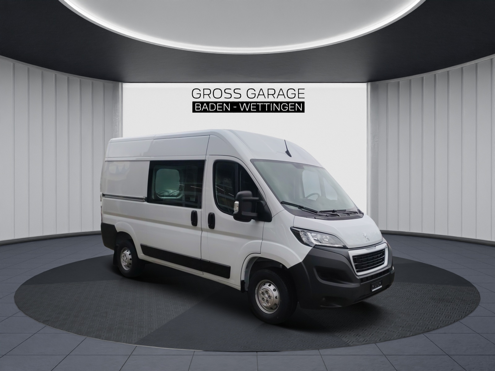 PEUGEOT Boxer 2.2 HDI 335 L2H2