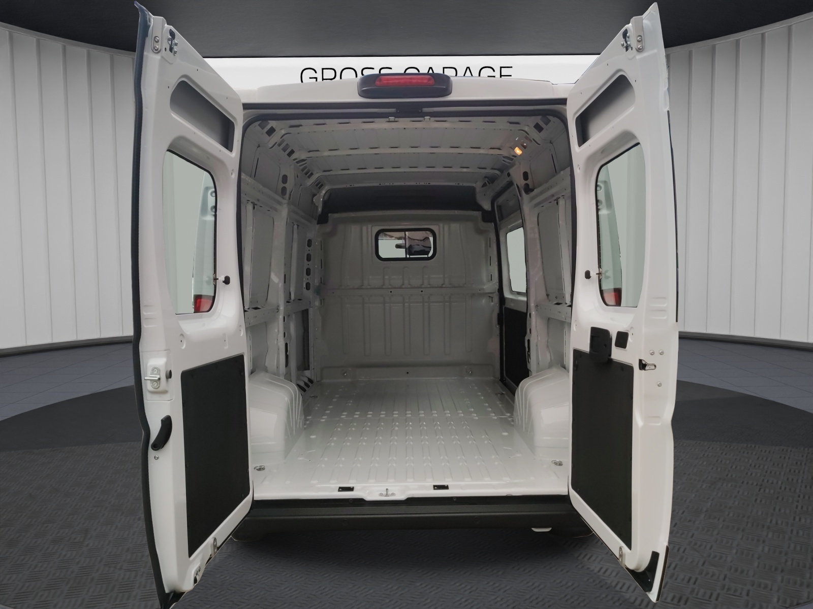 PEUGEOT Boxer 2.2 HDI 335 L2H2-image-8
