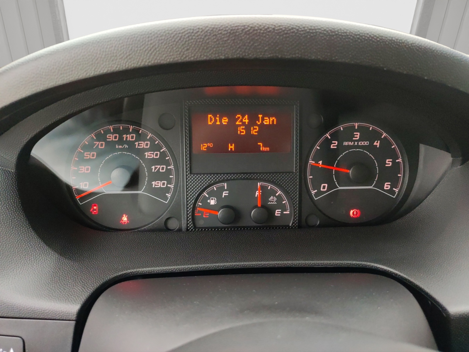 PEUGEOT Boxer 2.2 HDI 335 L2H2-image-13