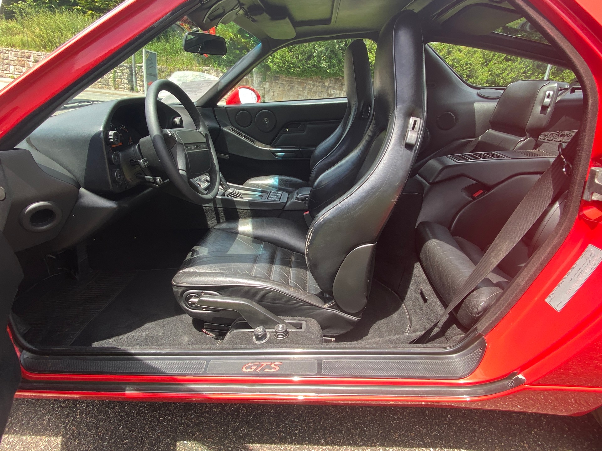 PORSCHE 928 GTS-image-12