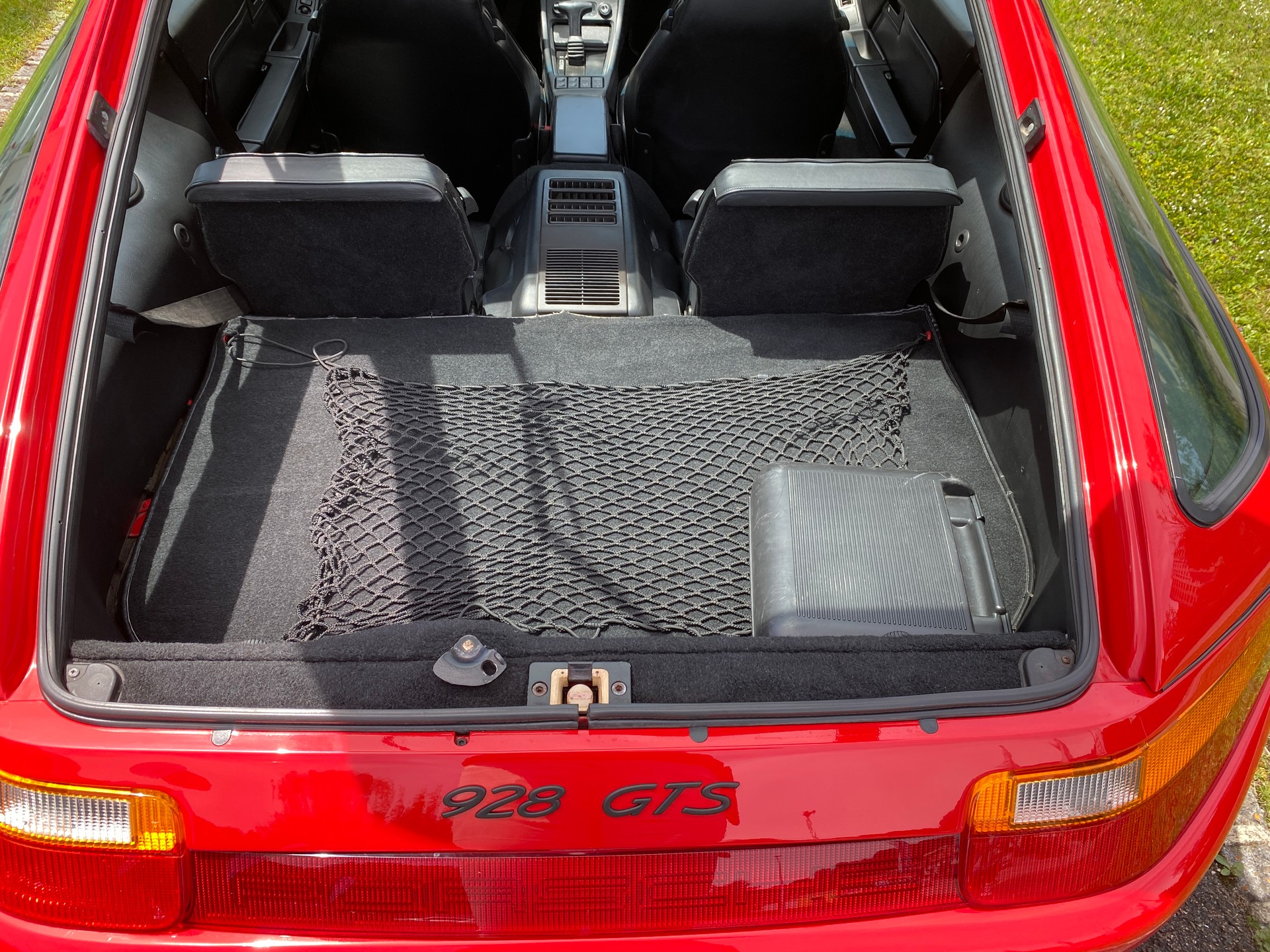 PORSCHE 928 GTS-image-4