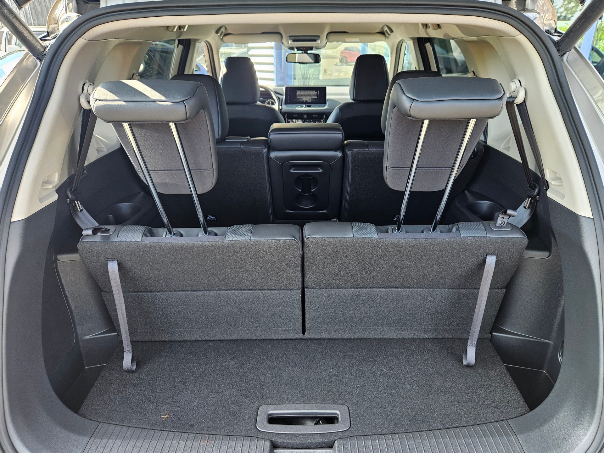 NISSAN X-Trail 1.5 VC-T e-Power 4WD 7 Sitze N-Trek-image-8