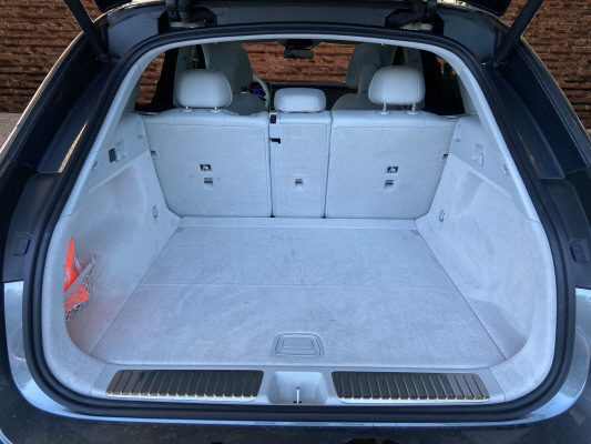 MERCEDES-BENZ EQE SUV 500 4 M Exe. Ed.-image-7