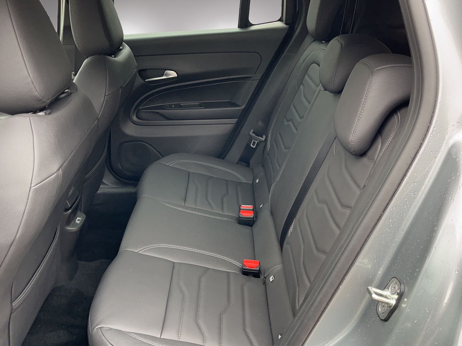 JEEP Avenger Summit-image-12