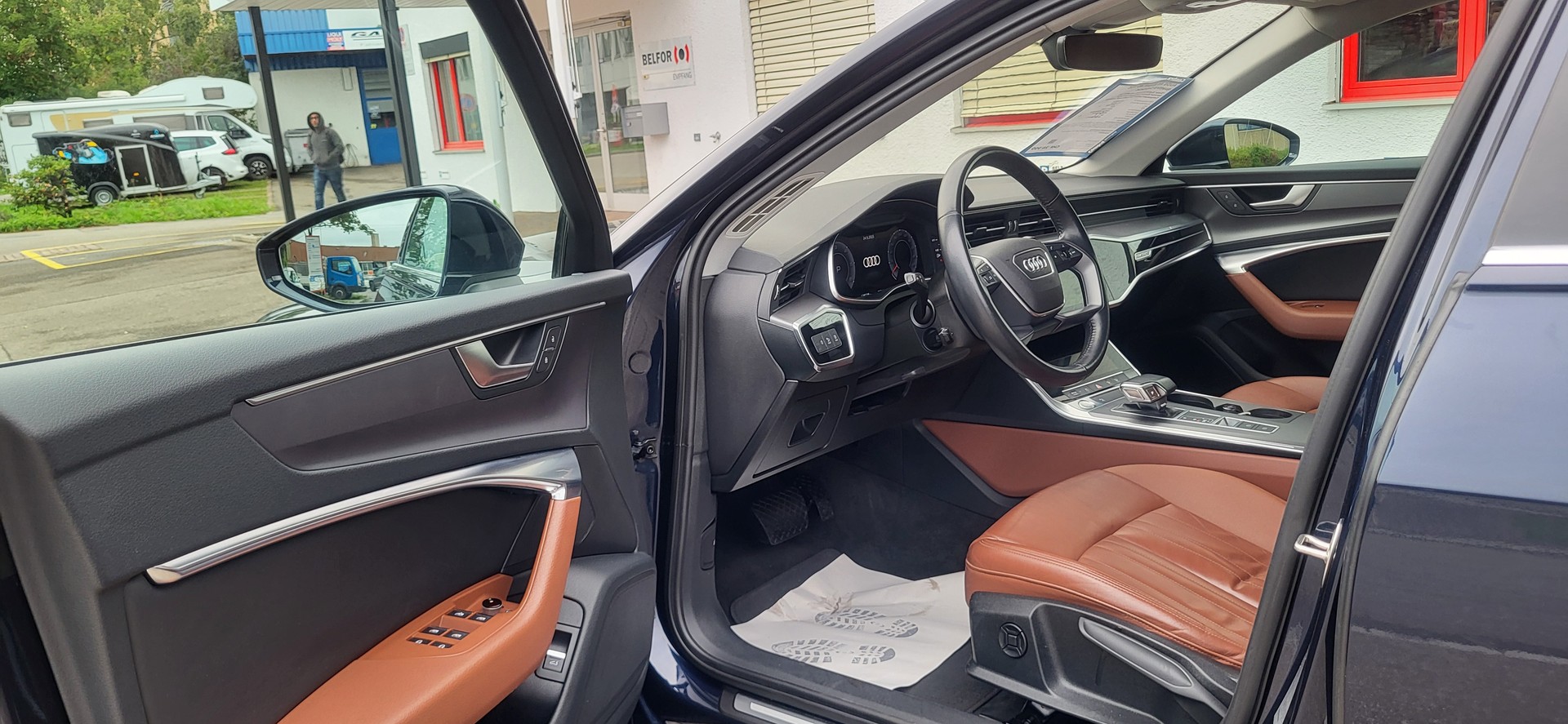 AUDI A6 Avant 40 TDI quattro S-tronic-image-5