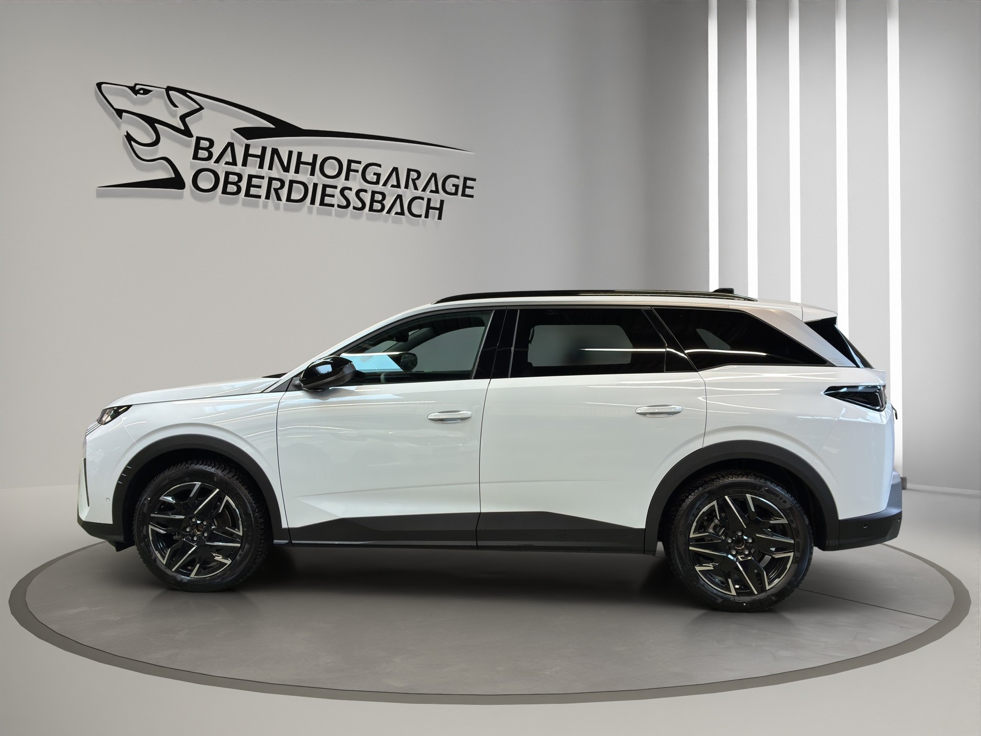PEUGEOT 5008 145 Hybrid e-DCS6 Allure Premium-showroom-element-2