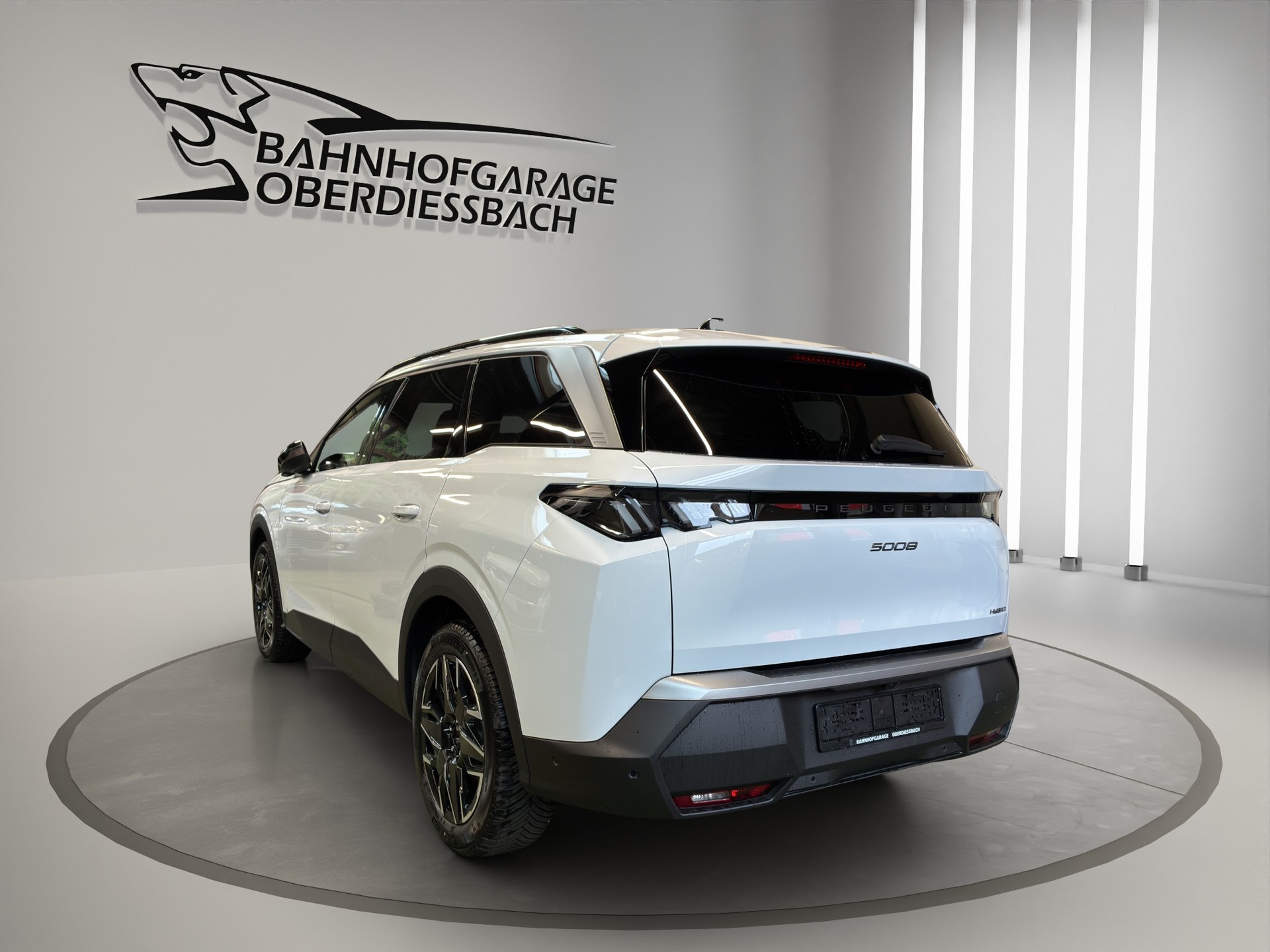 PEUGEOT 5008 145 Hybrid e-DCS6 Allure Premium-showroom-element-3