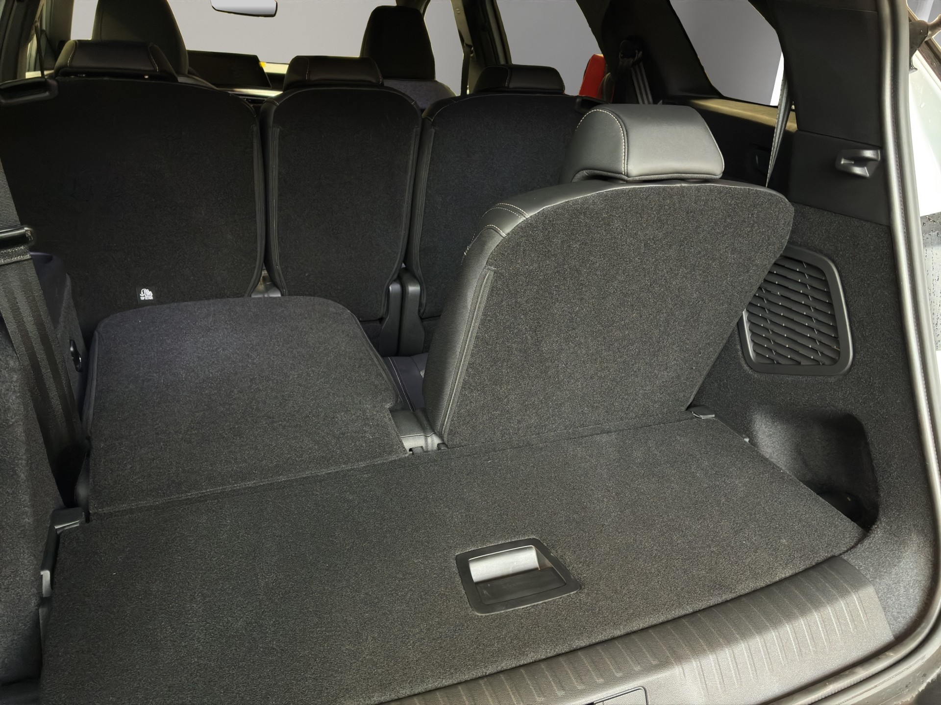 PEUGEOT 5008 145 Hybrid e-DCS6 Allure Premium-image-10
