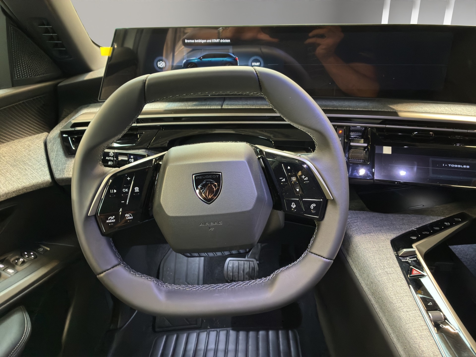 PEUGEOT 5008 145 Hybrid e-DCS6 Allure Premium-image-5
