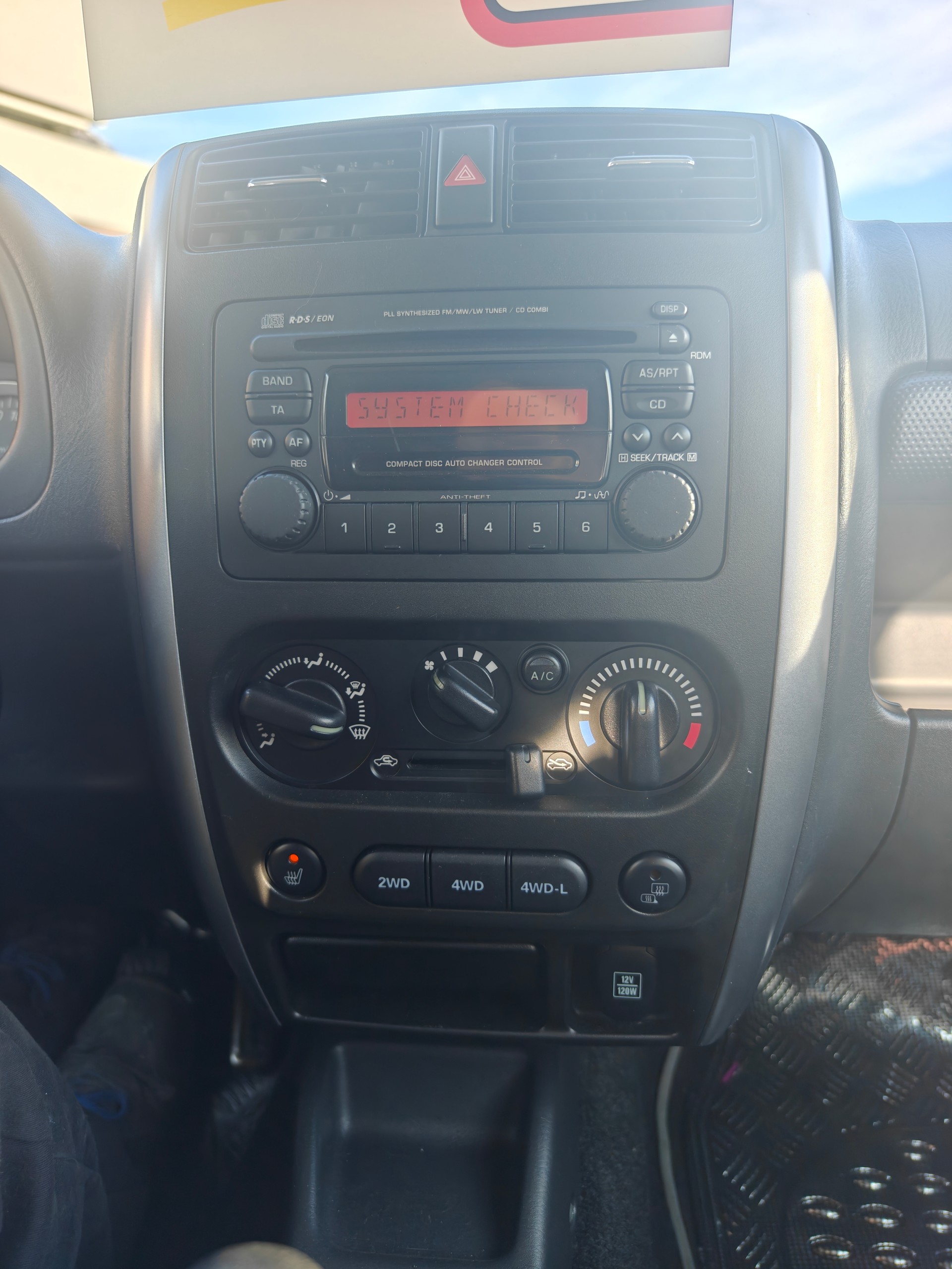 SUZUKI Jimny 1.3 16V GL Top-image-4