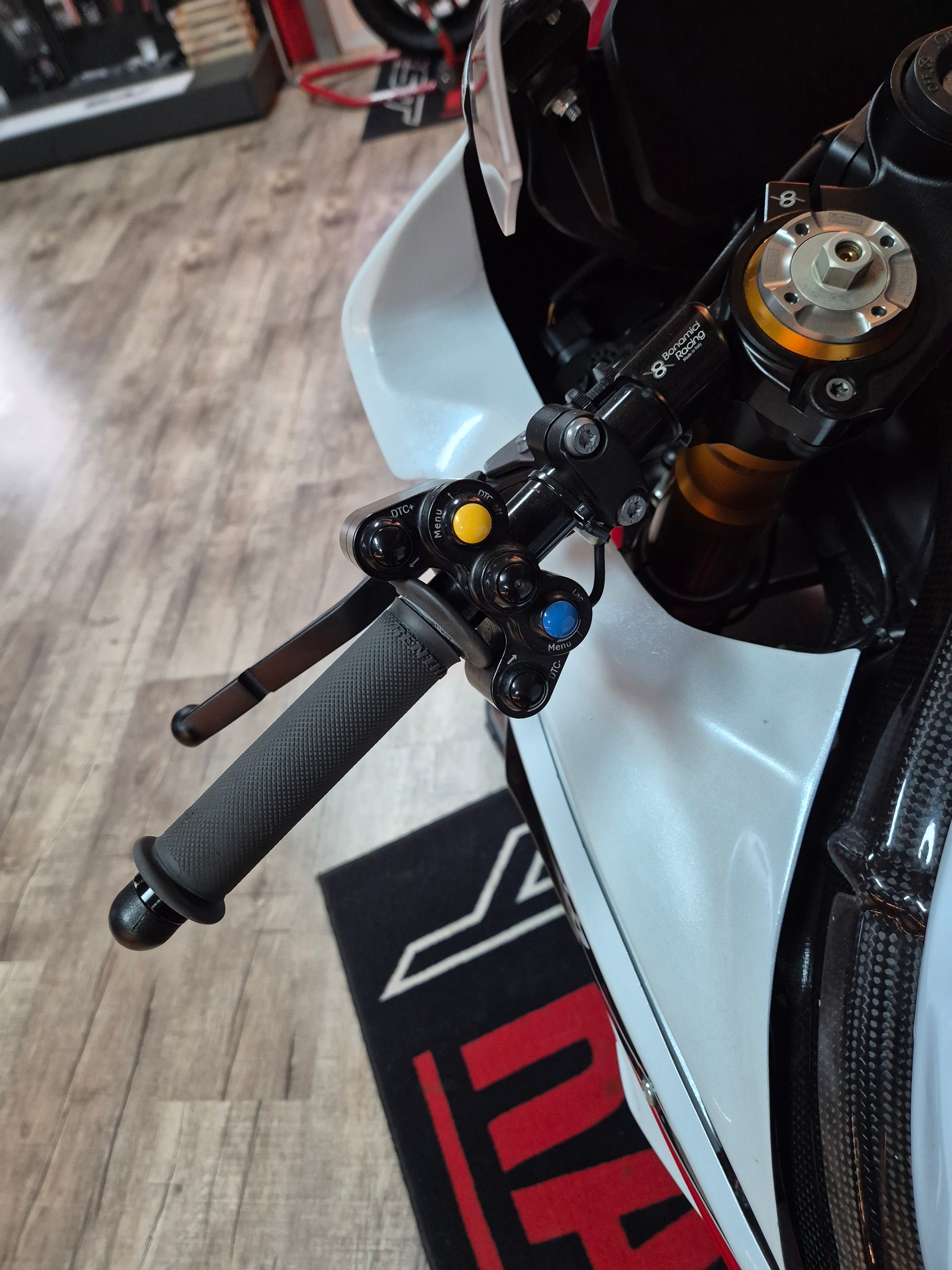 BMW S 1000 RR-image-11