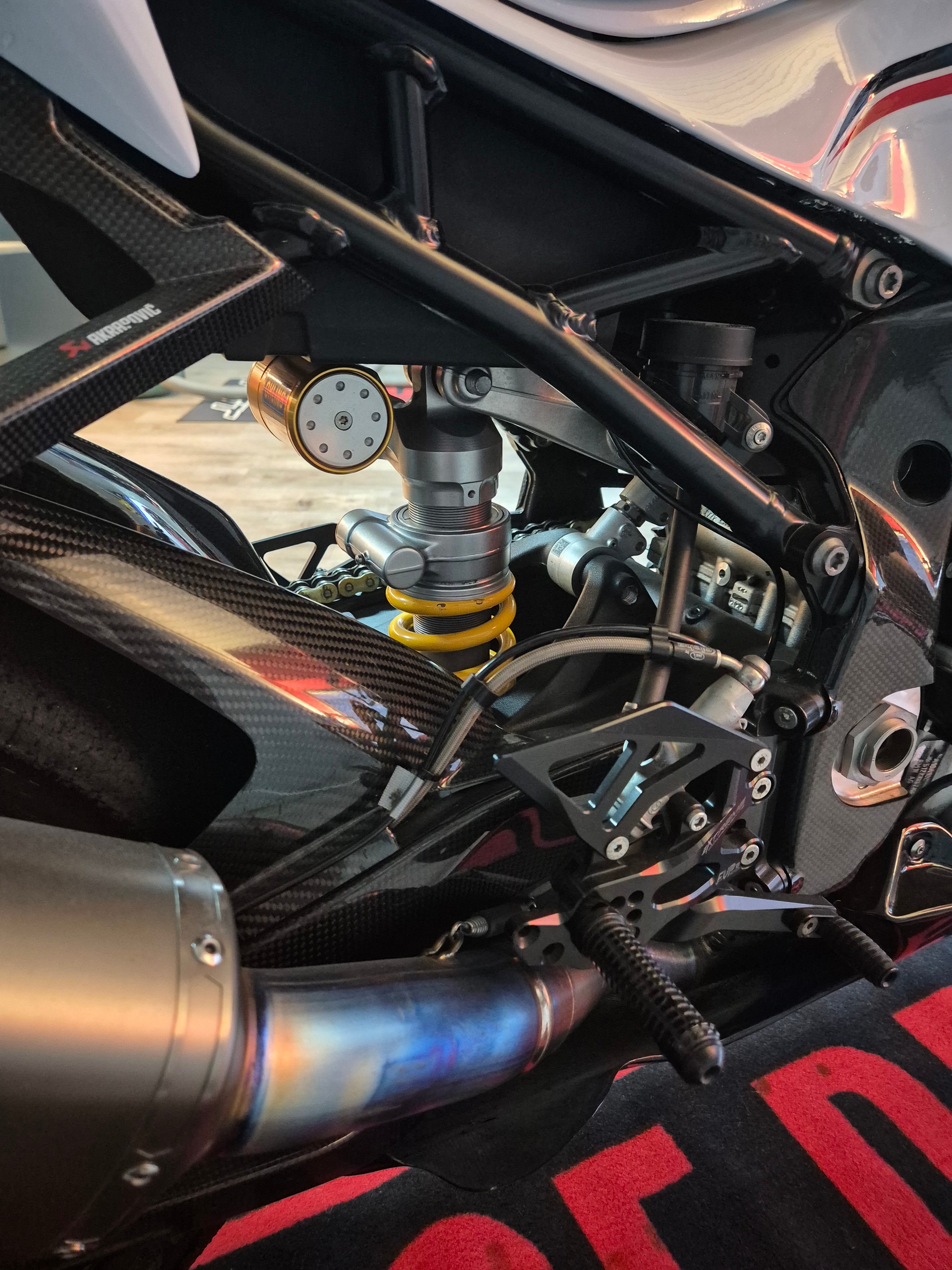 BMW S 1000 RR-image-6