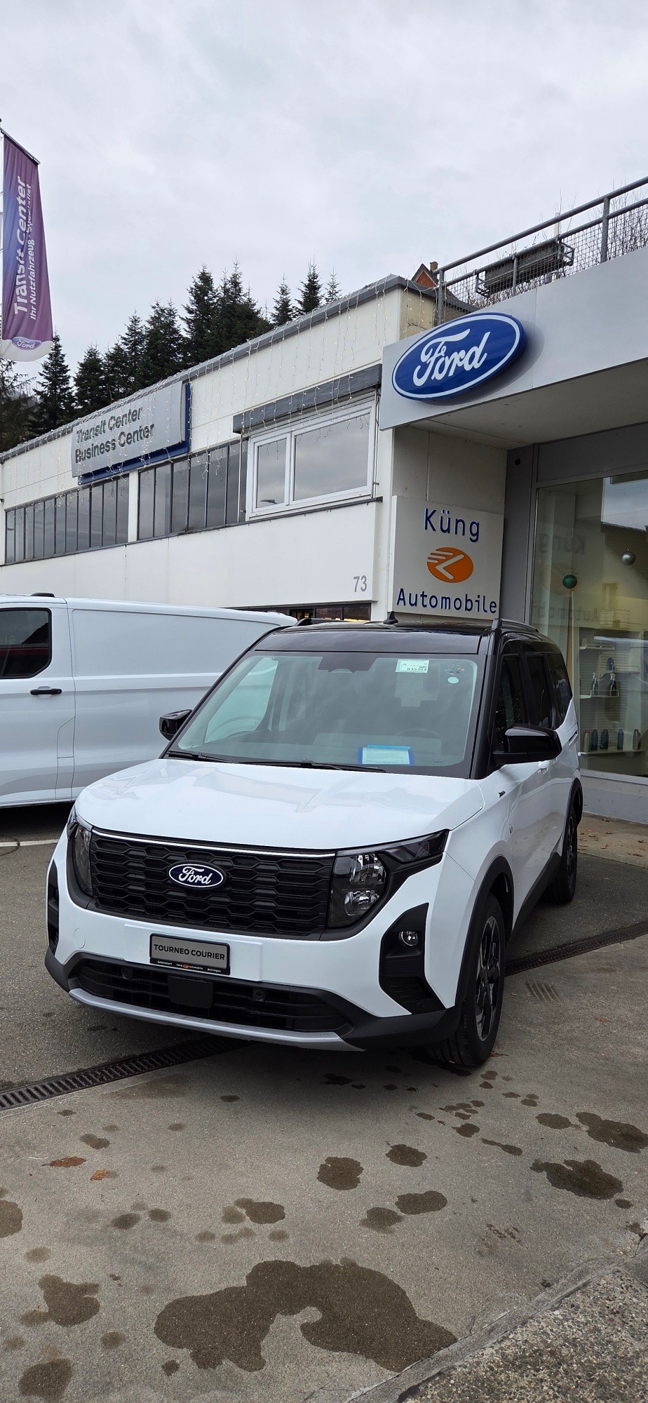 FORD Tourneo Courier 1.0 EcoBoost Active Automat-showroom-element-1