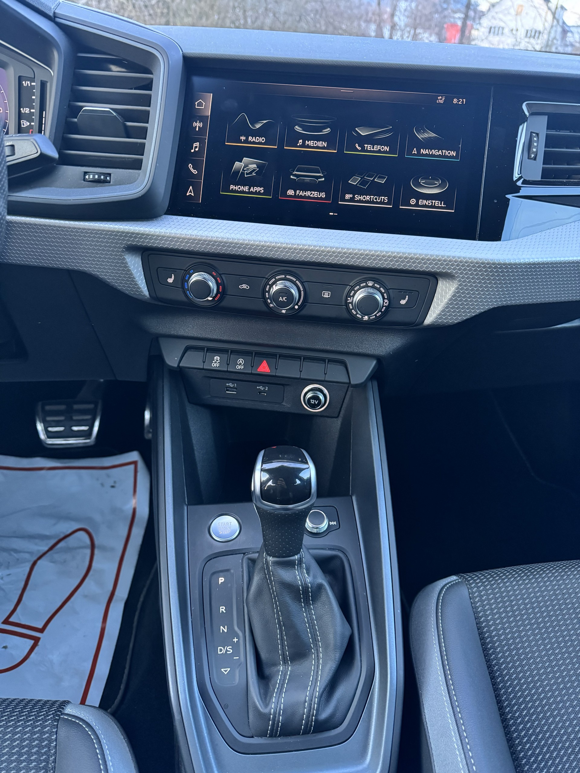 AUDI A1 Sportback 35 TFSI S Line S-tronic-image-7