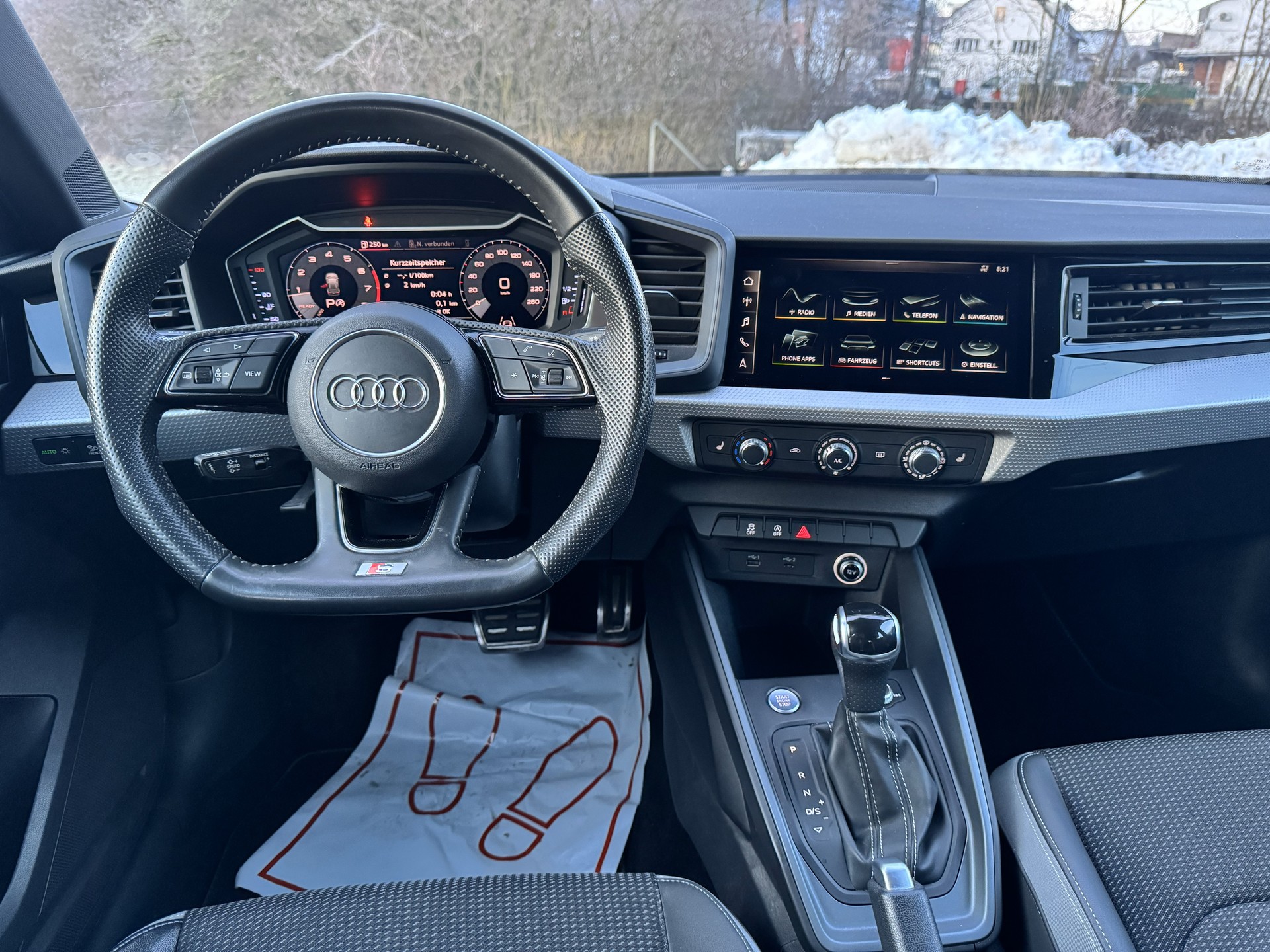 AUDI A1 Sportback 35 TFSI S Line S-tronic-image-6
