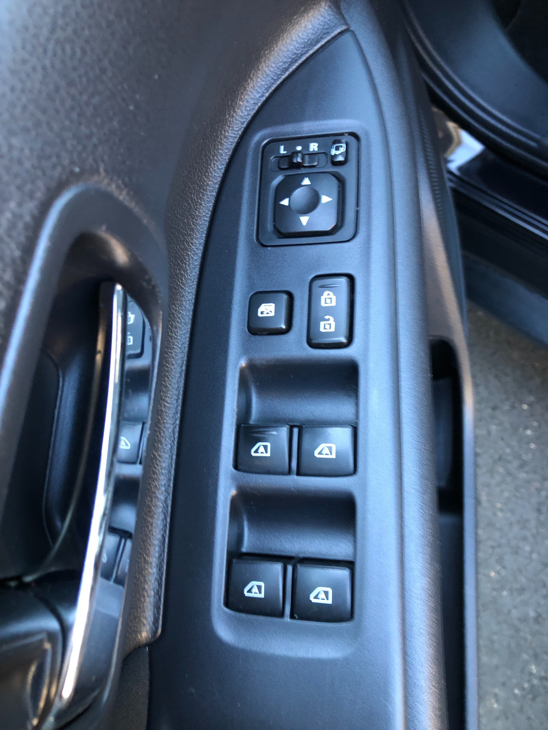 MITSUBISHI Outlander 2.0 Style 4WD CVT-image-10