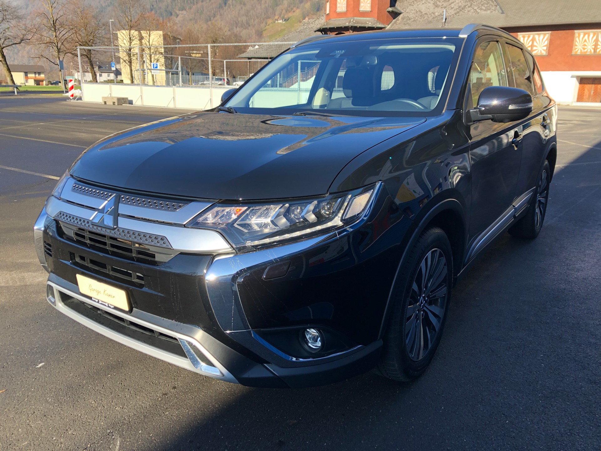 MITSUBISHI Outlander 2.0 Style 4WD CVT-showroom-element-1