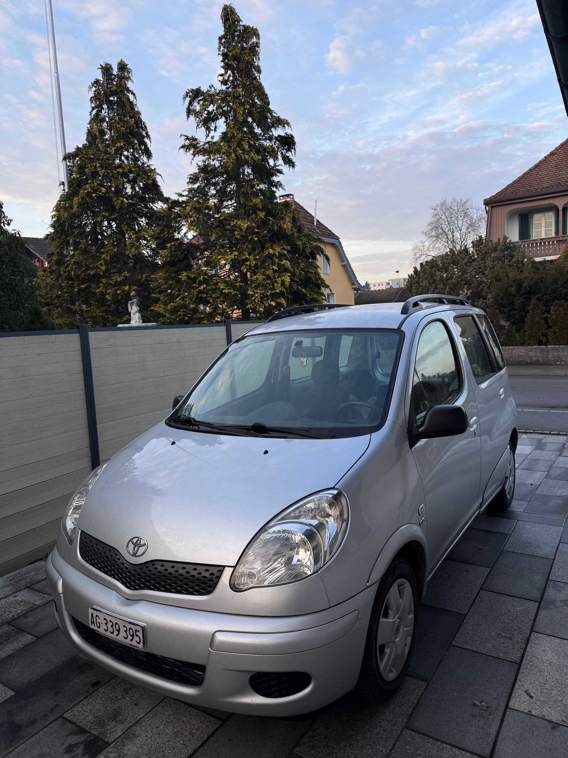 TOYOTA Yaris Verso 1.3 Linea Luna