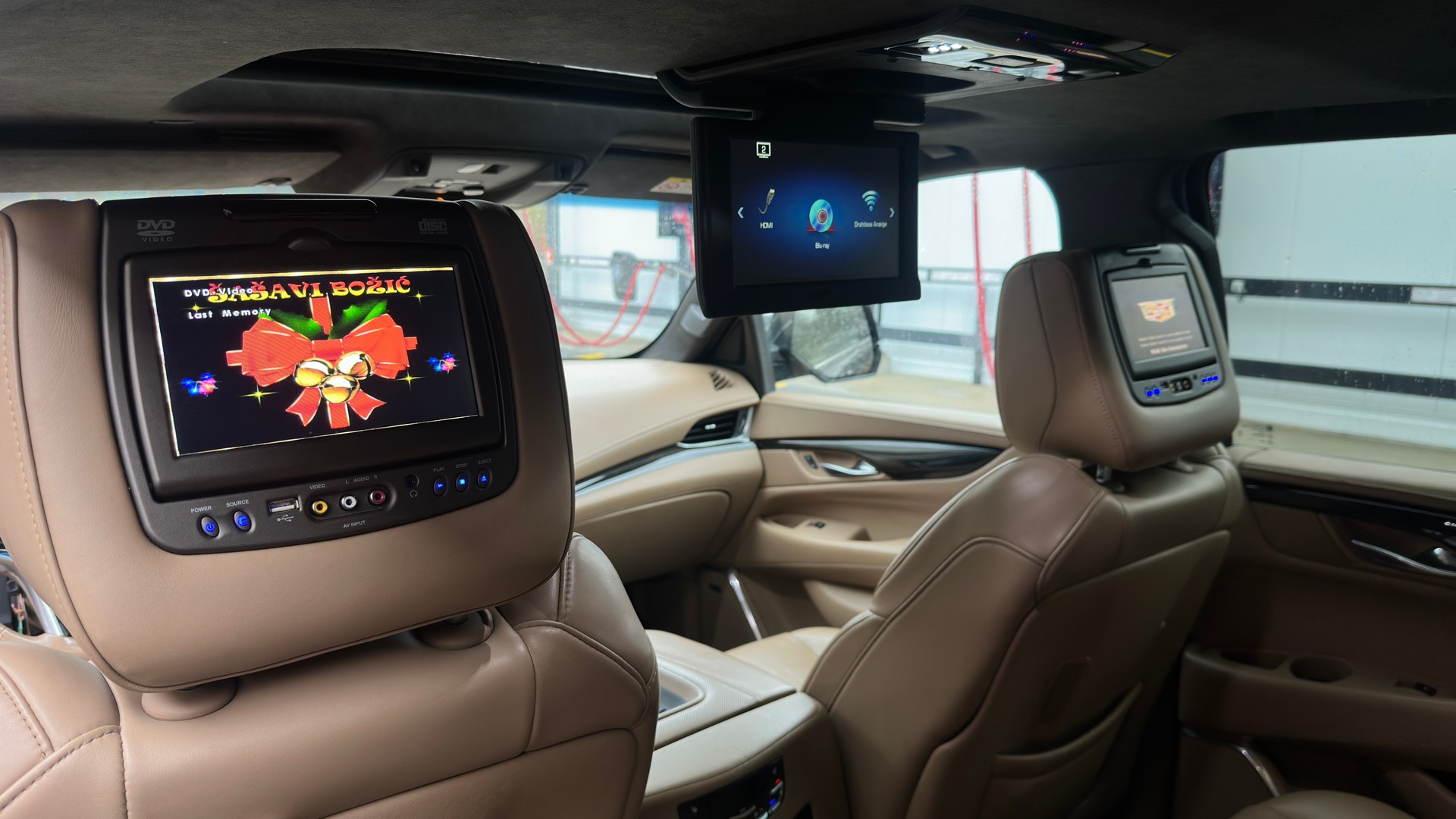 CADILLAC Escalade 6.2 Premium Automatic-image-13