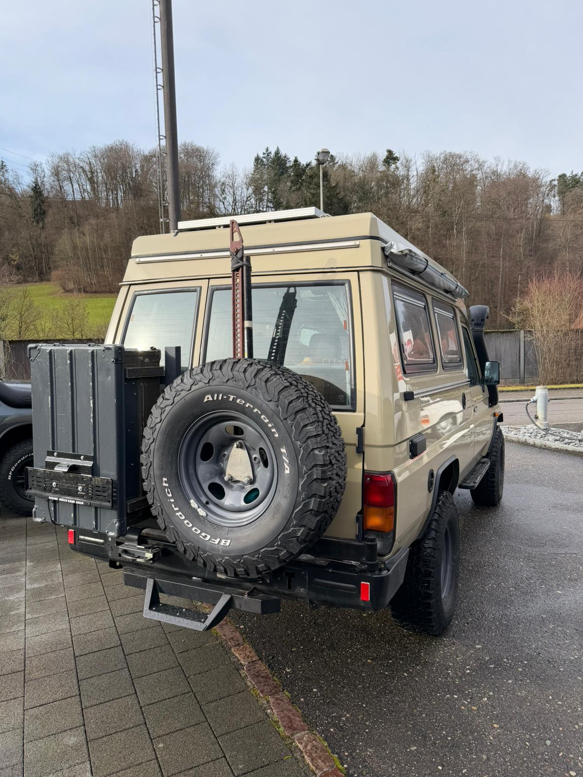 TOYOTA Land Cruiser 400 Hdt Long 4.2D-image-4