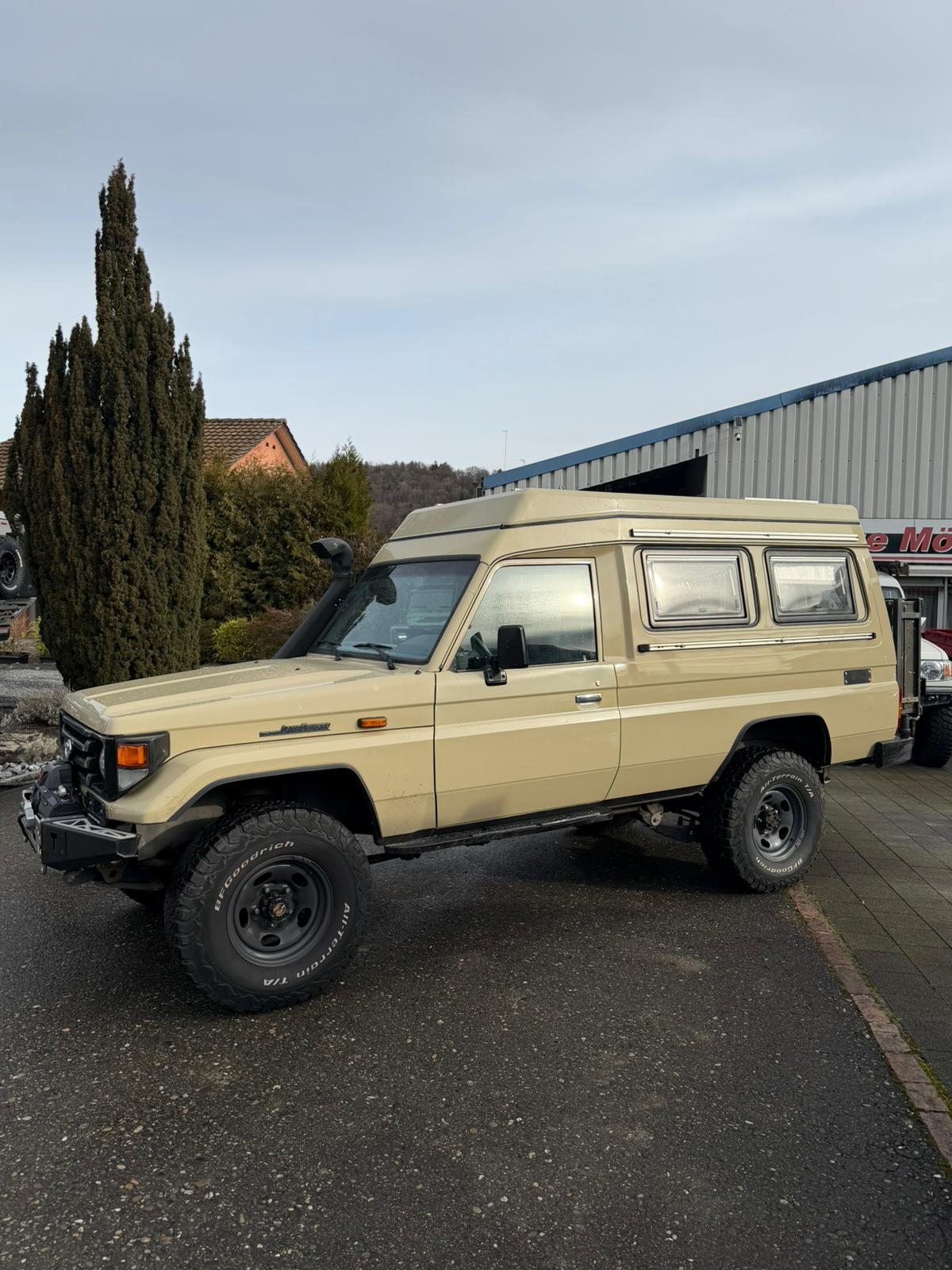 TOYOTA Land Cruiser 400 Hdt Long 4.2D-image-1