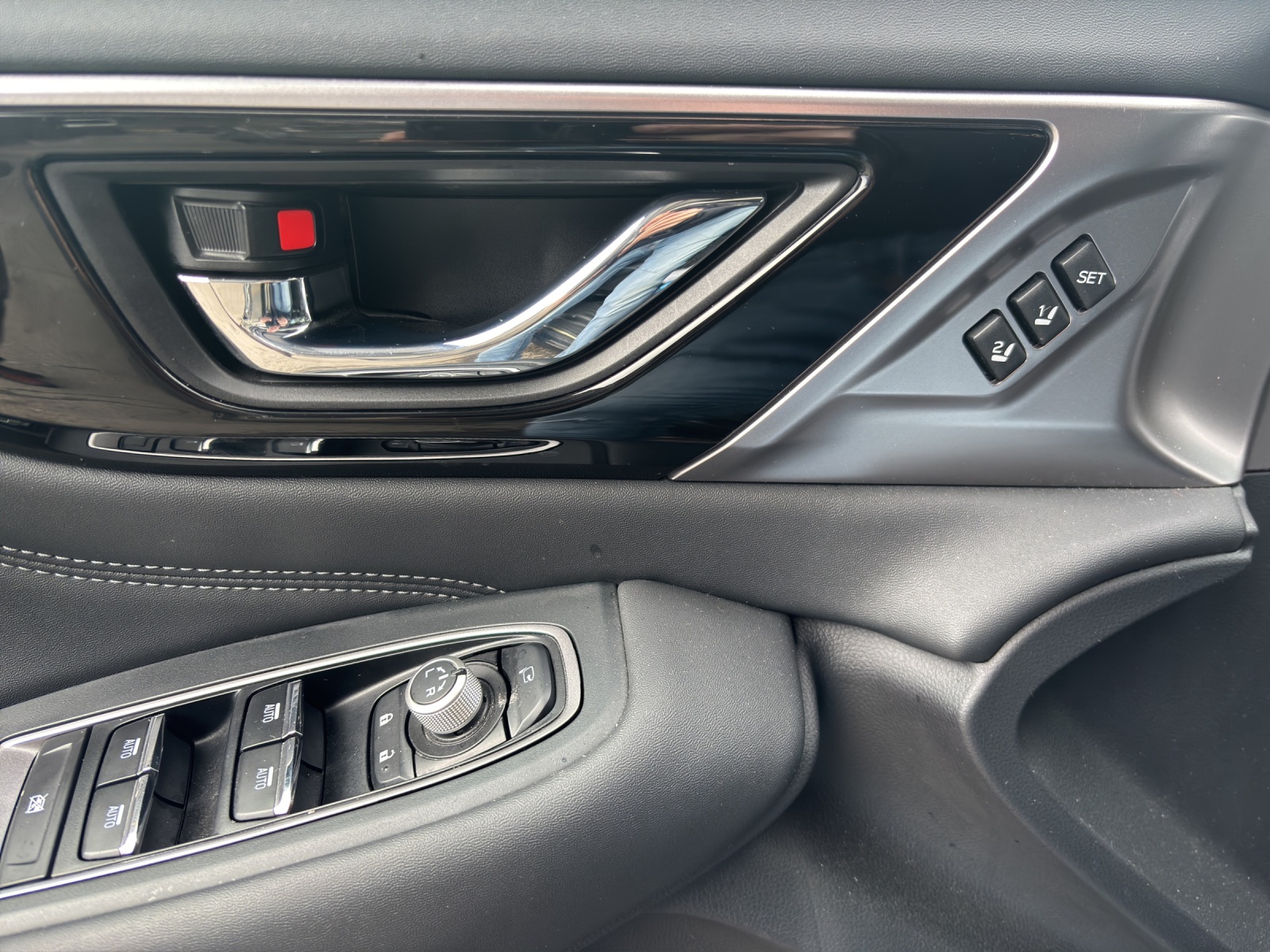 SUBARU Outback 2.5i Luxury AWD Lineartronic-image-8