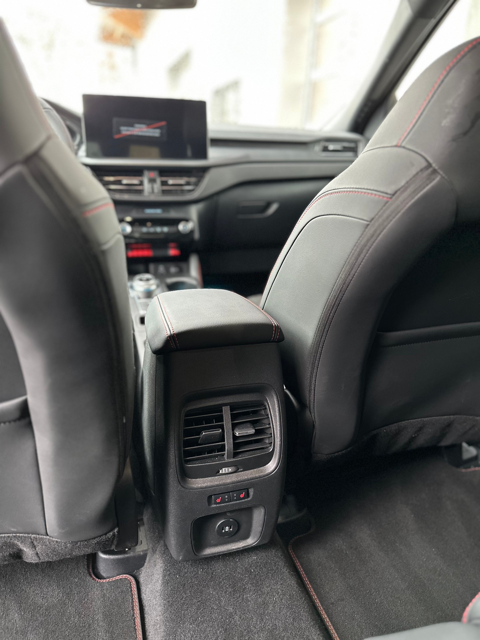 FORD Kuga 2.5 PHEV ST-Line X FWD-image-10