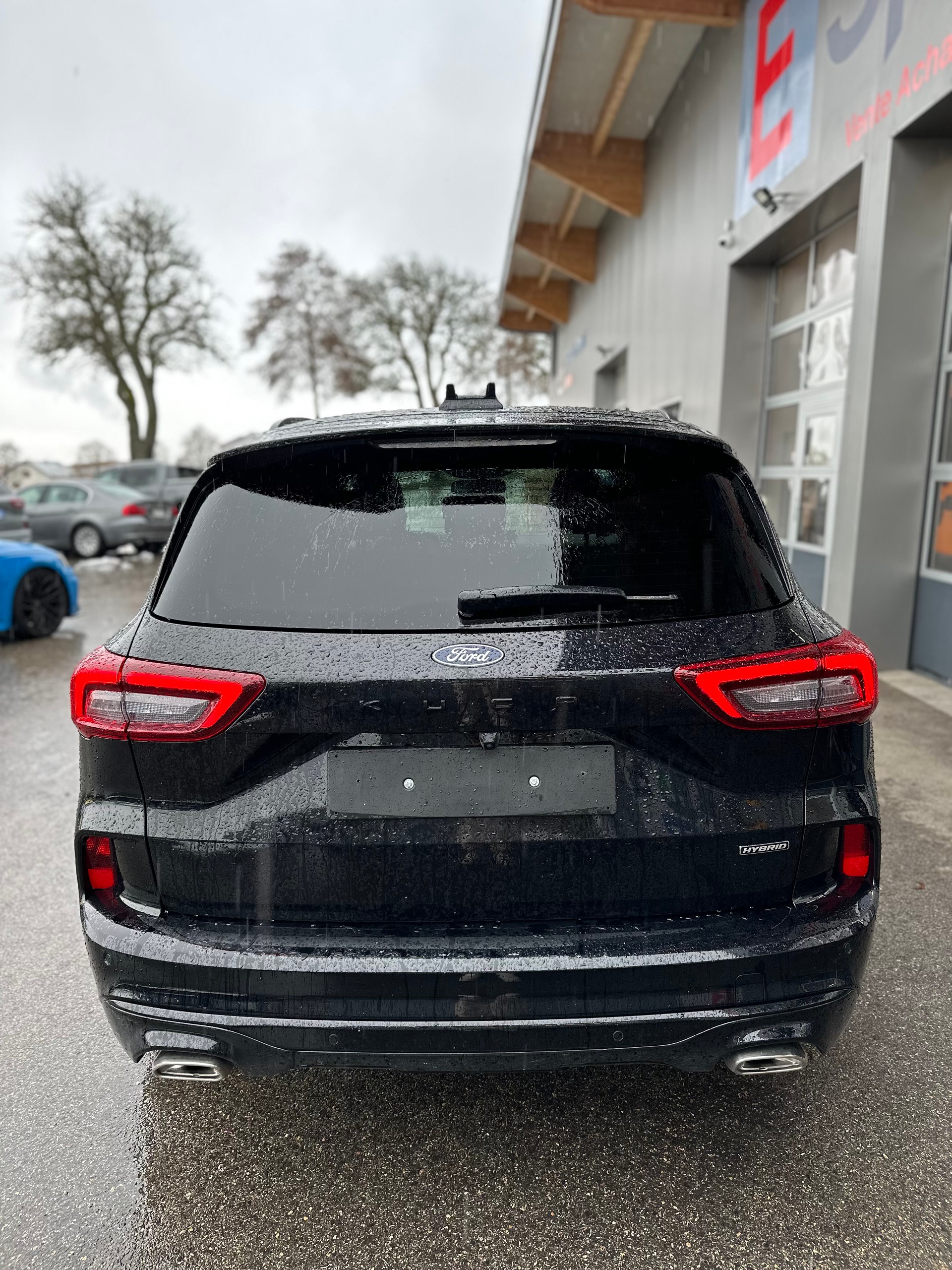 FORD Kuga 2.5 PHEV ST-Line X FWD-image-2