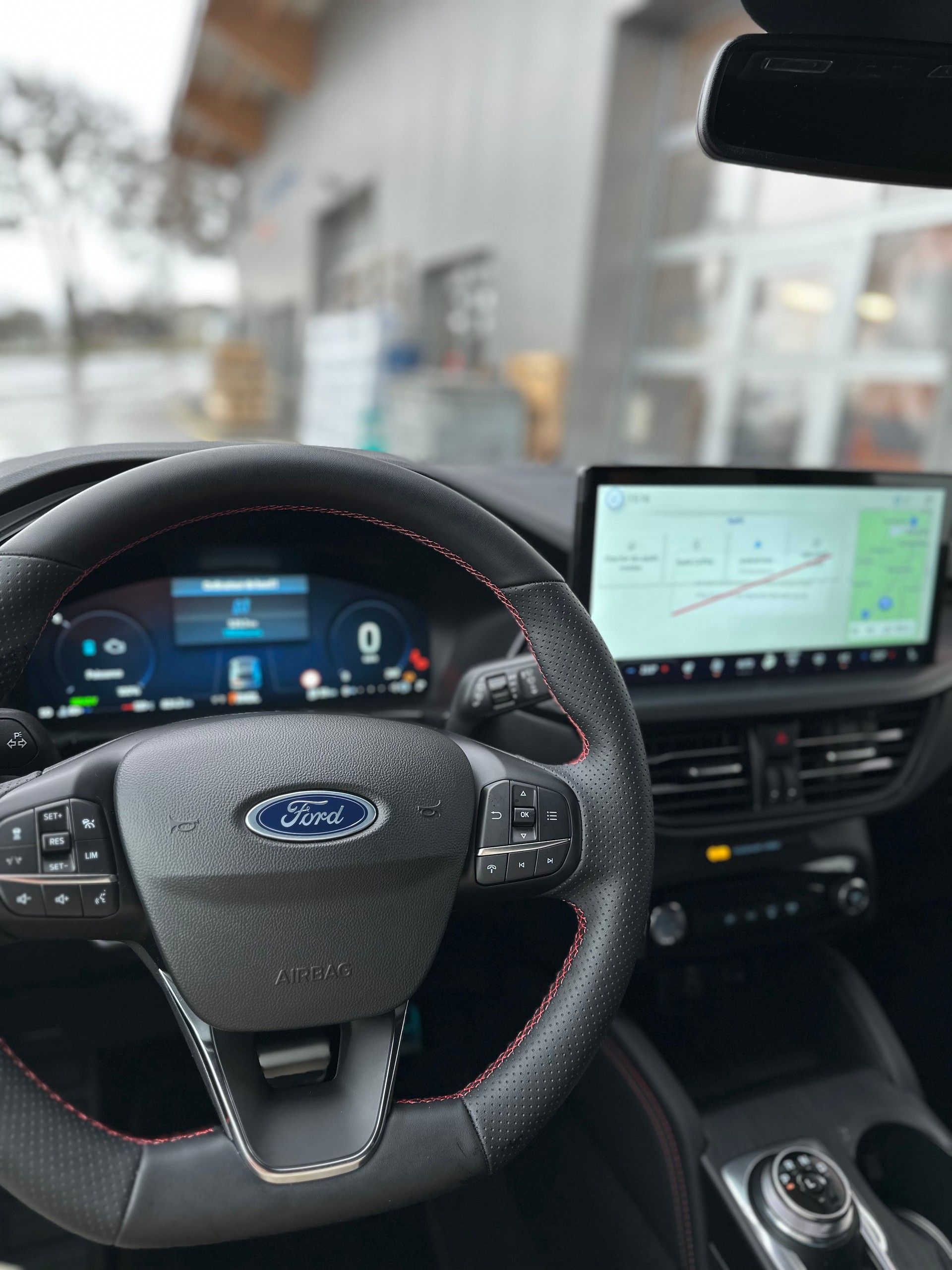 FORD Kuga 2.5 PHEV ST-Line X FWD-image-3