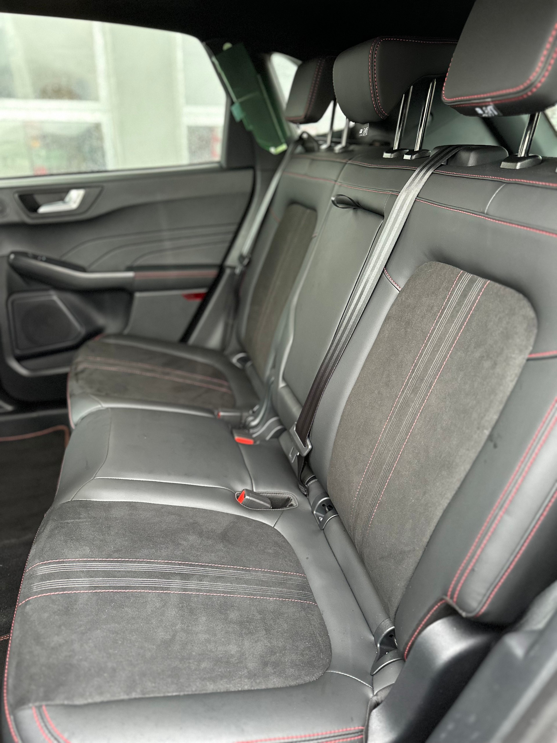 FORD Kuga 2.5 PHEV ST-Line X FWD-image-7